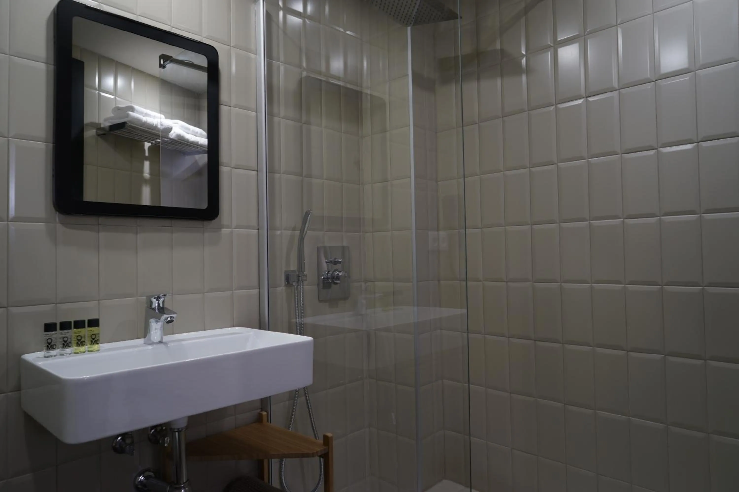 Shower in MD Design Hotel - Portal del Real