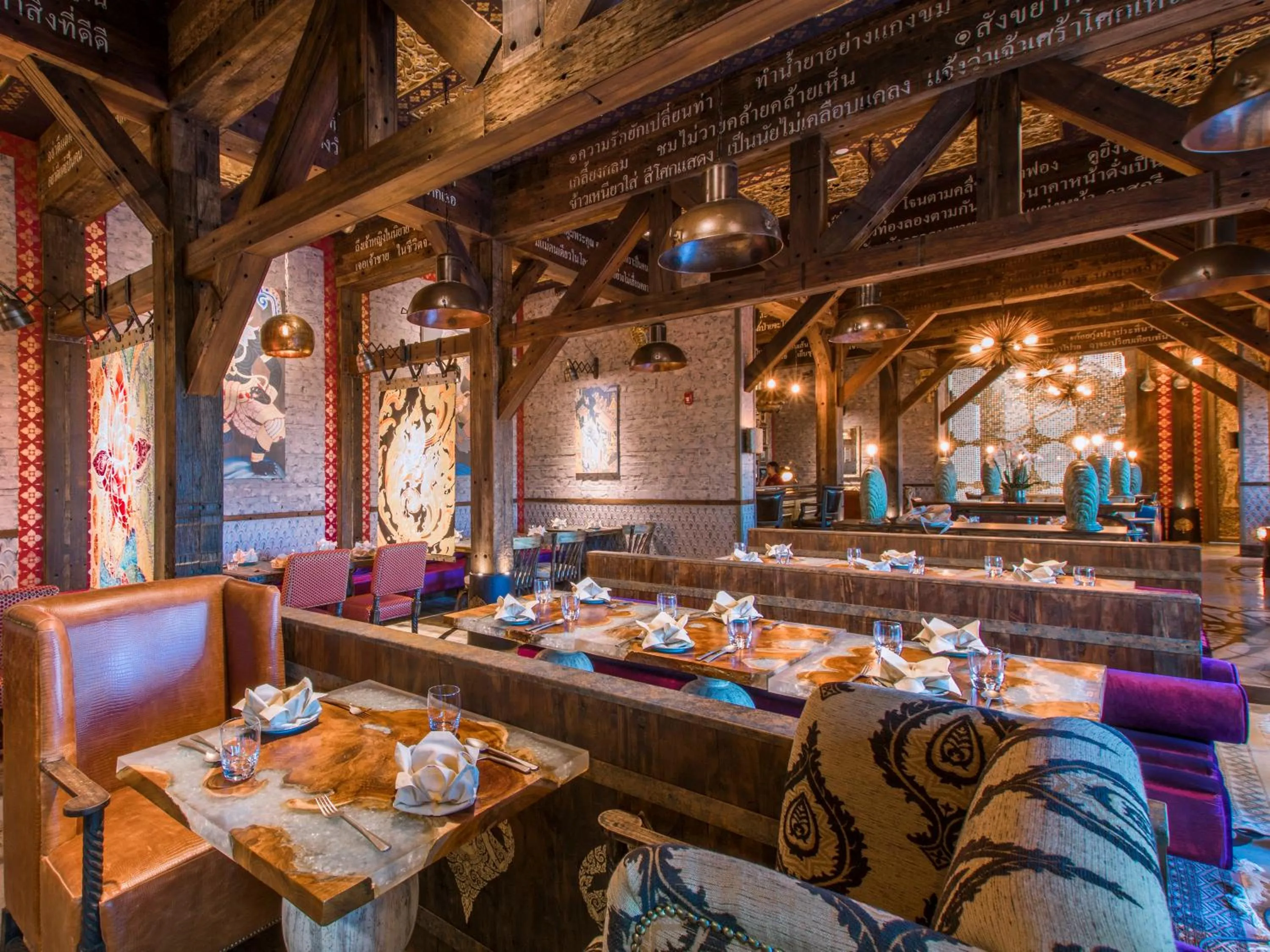 Restaurant/places to eat in Crowne Plaza Muscat OCEC by IHG