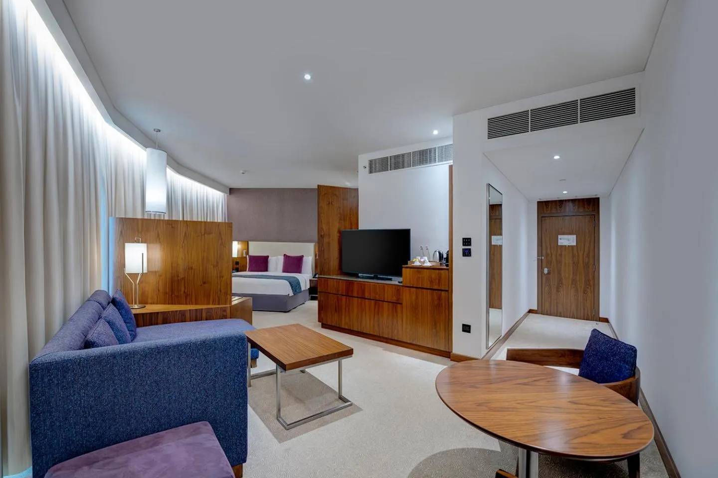 Bed in Crowne Plaza Muscat OCEC by IHG