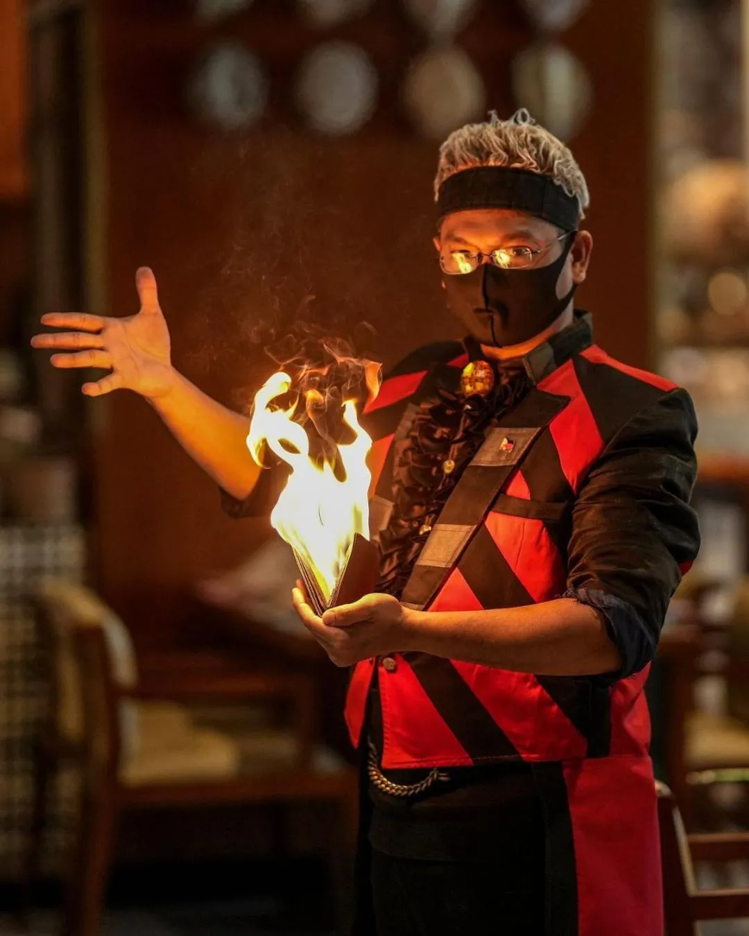 Entertainment in Crowne Plaza Muscat OCEC by IHG