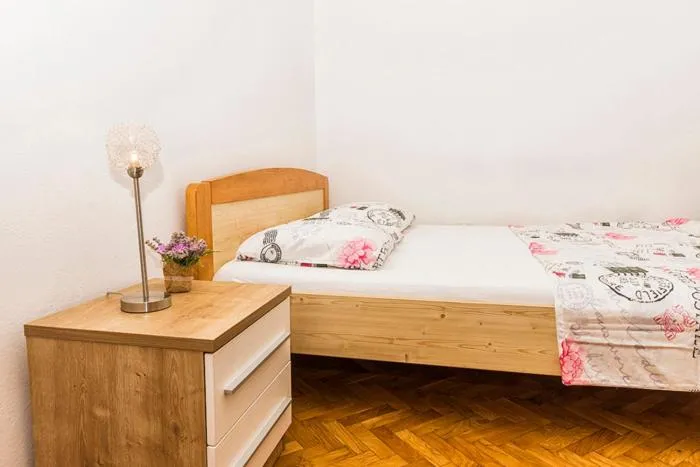 Bed in Apartments Nadija 1366