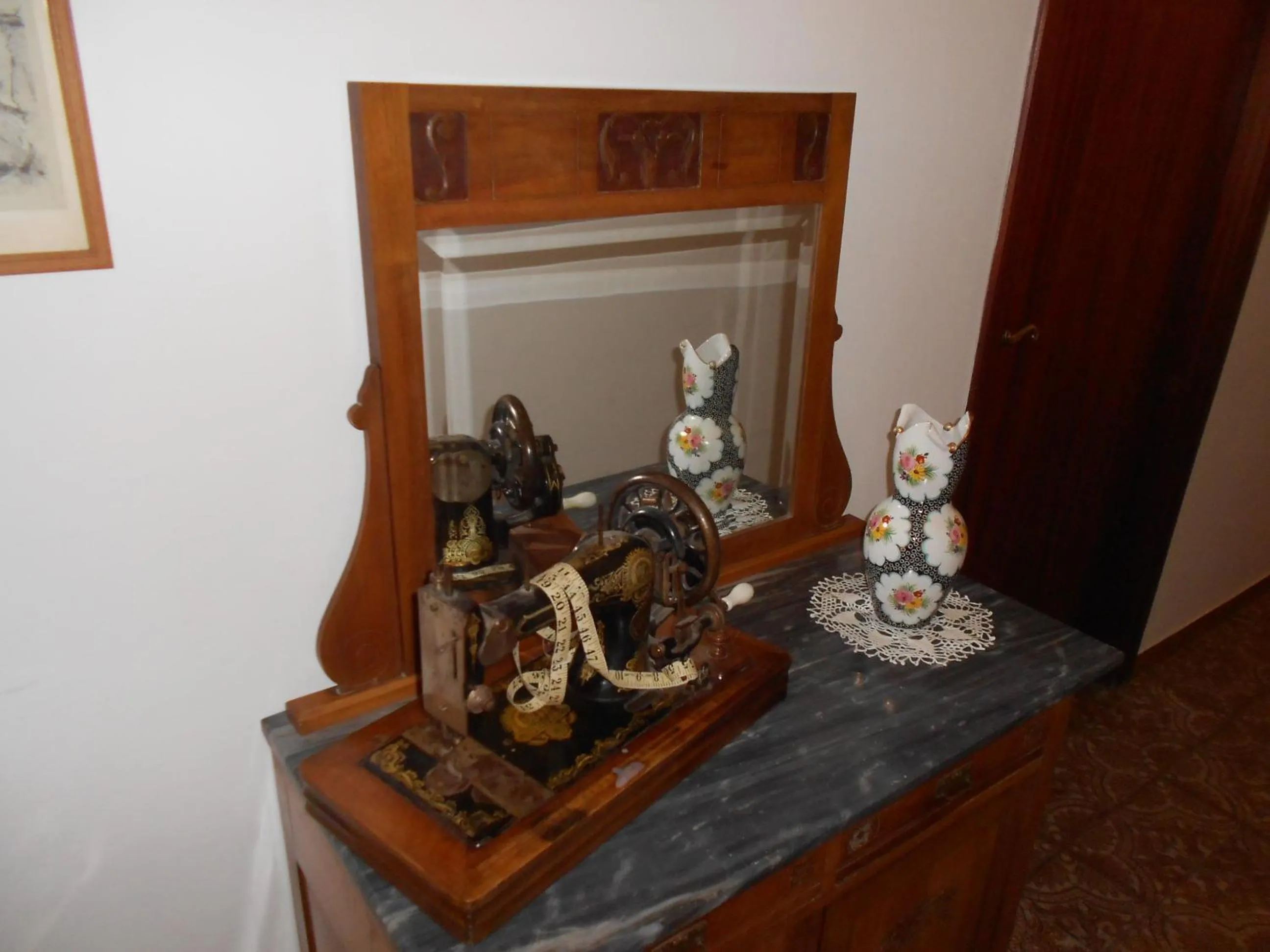 Decorative detail in Hotel Rosati