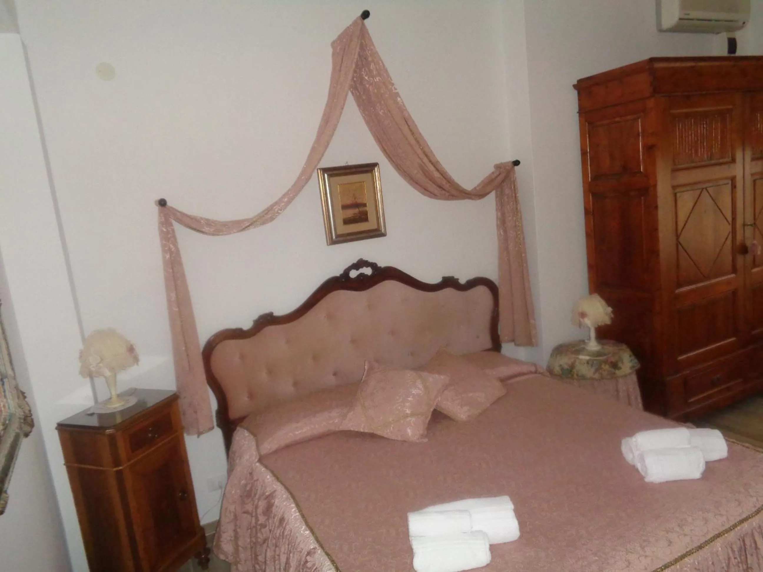 Photo of the whole room, Bed in Hotel Rosati