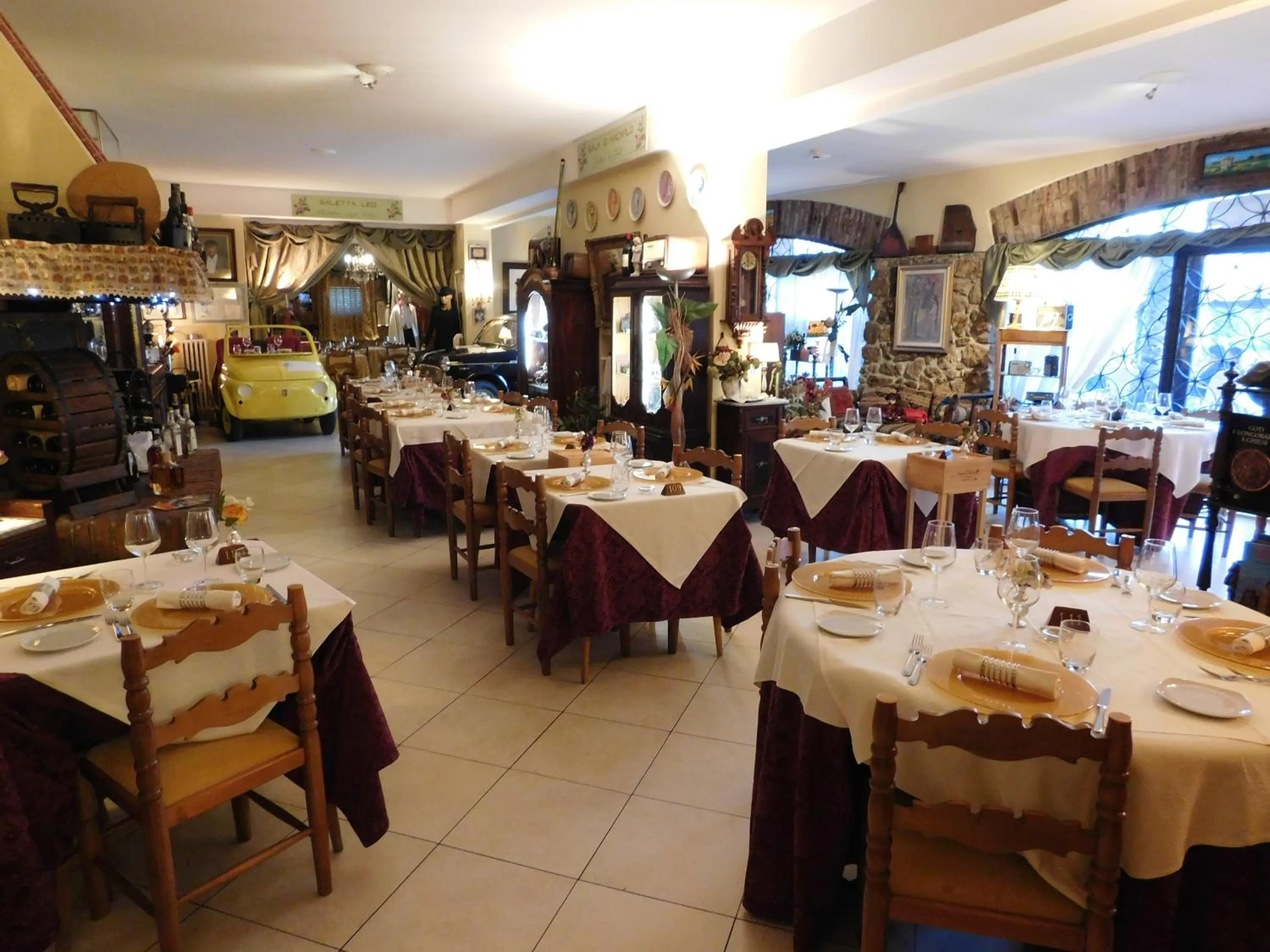 Restaurant/places to eat in Hotel Rosati