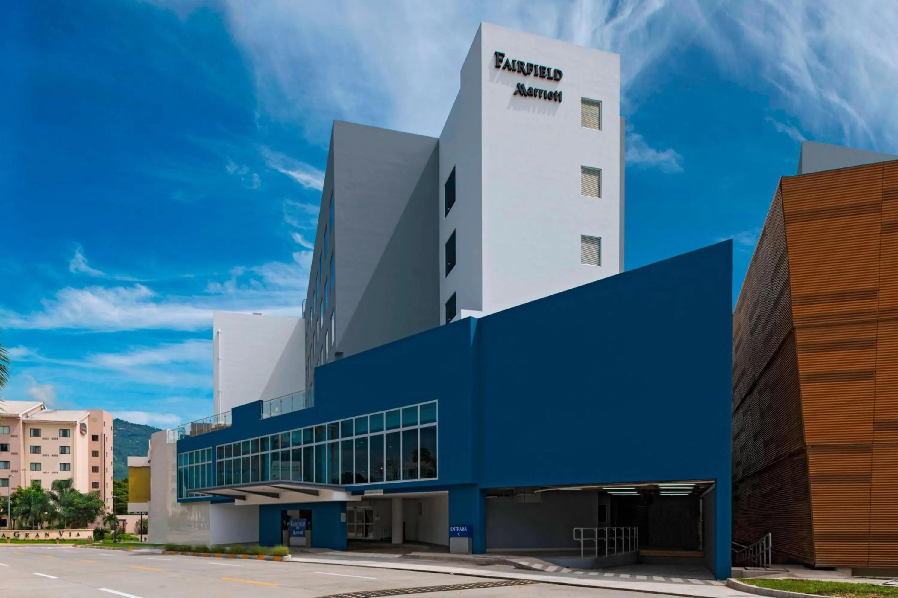 Property building in Fairfield by Marriott San Salvador