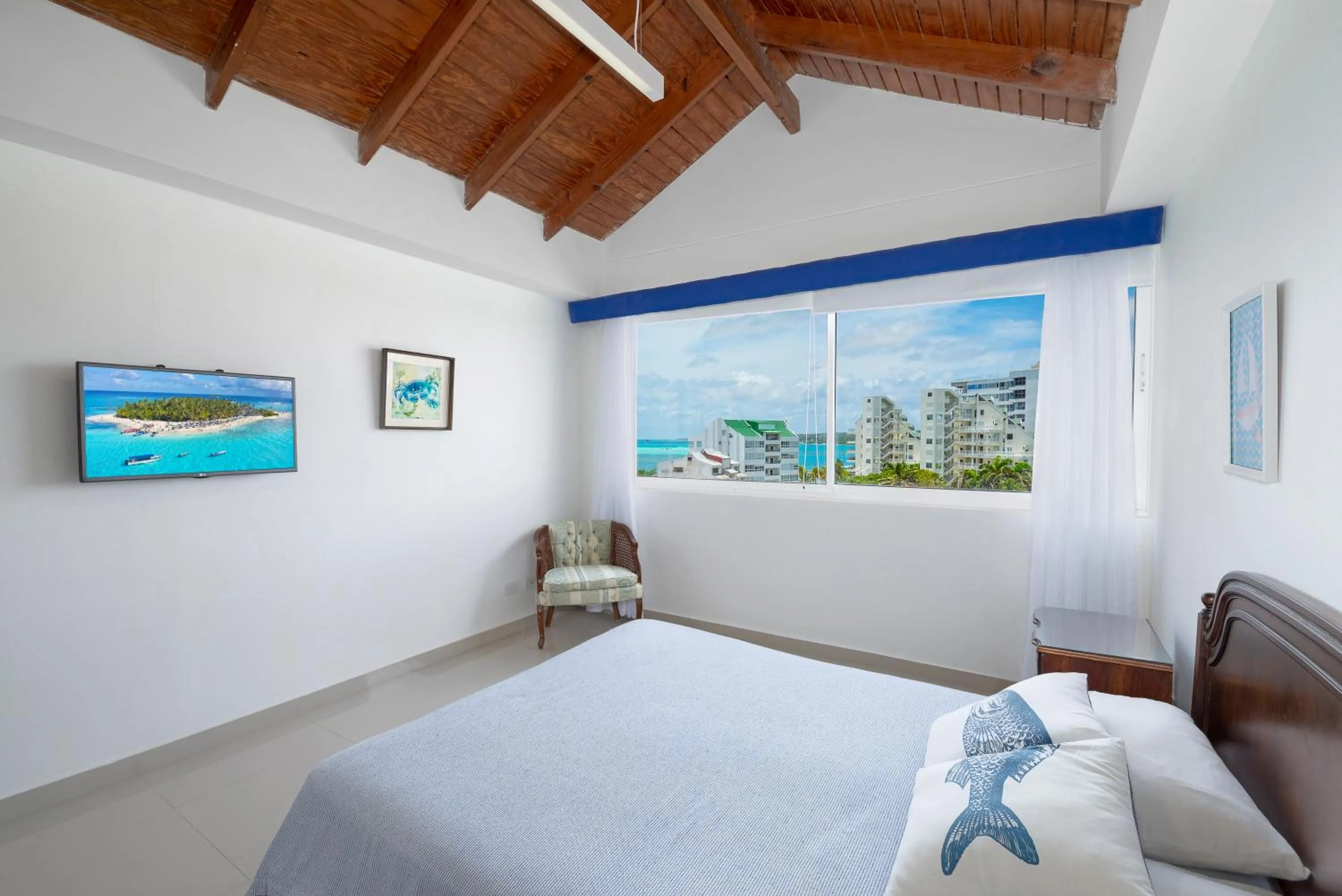 Penthouse Sea View 705A
