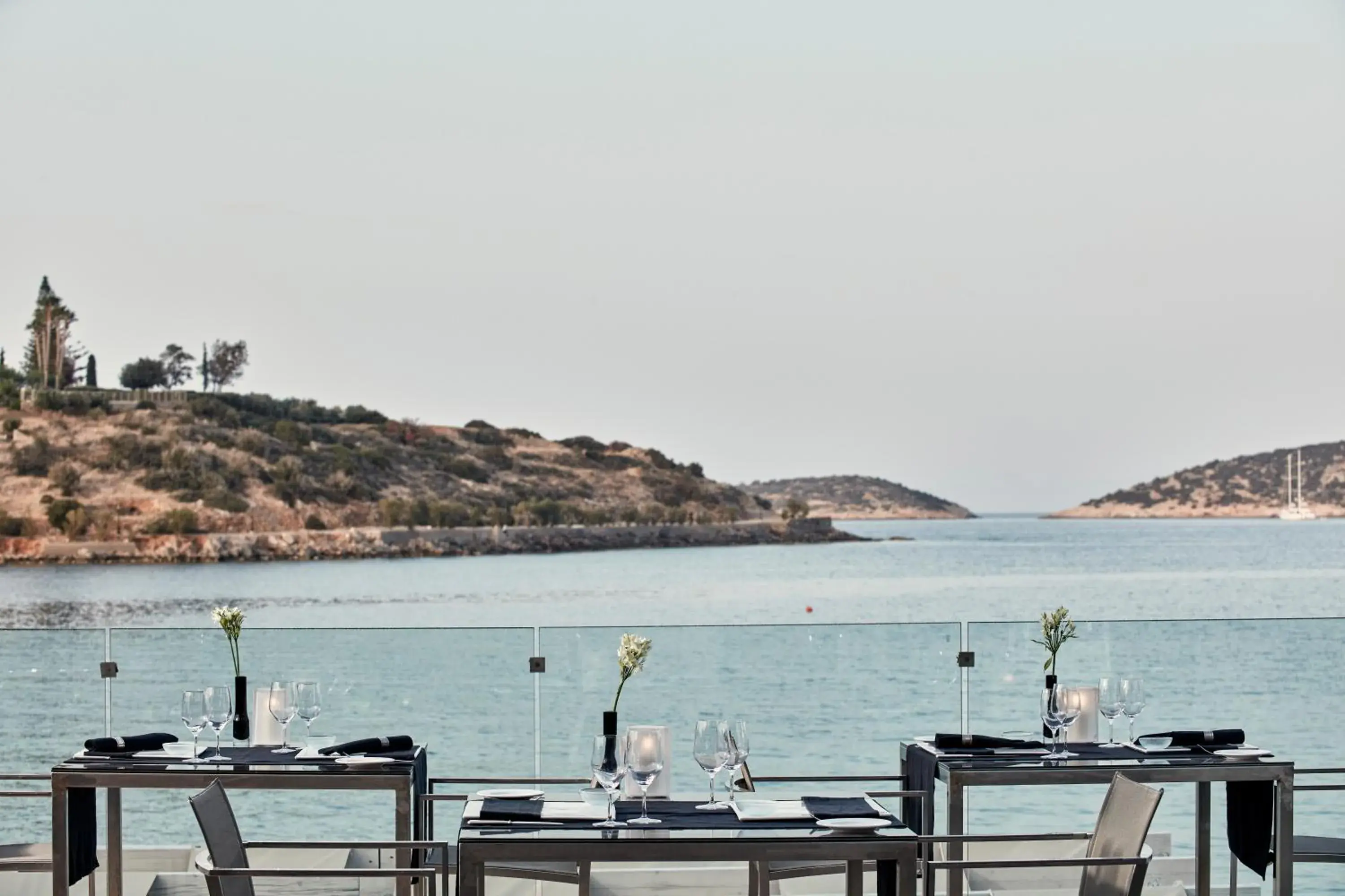 Restaurant/places to eat in Minos Beach Art Hotel, a Member of Design Hotels Restaurant/places to eat in Minos Beach Art Hotel, a Member of Design Hotels