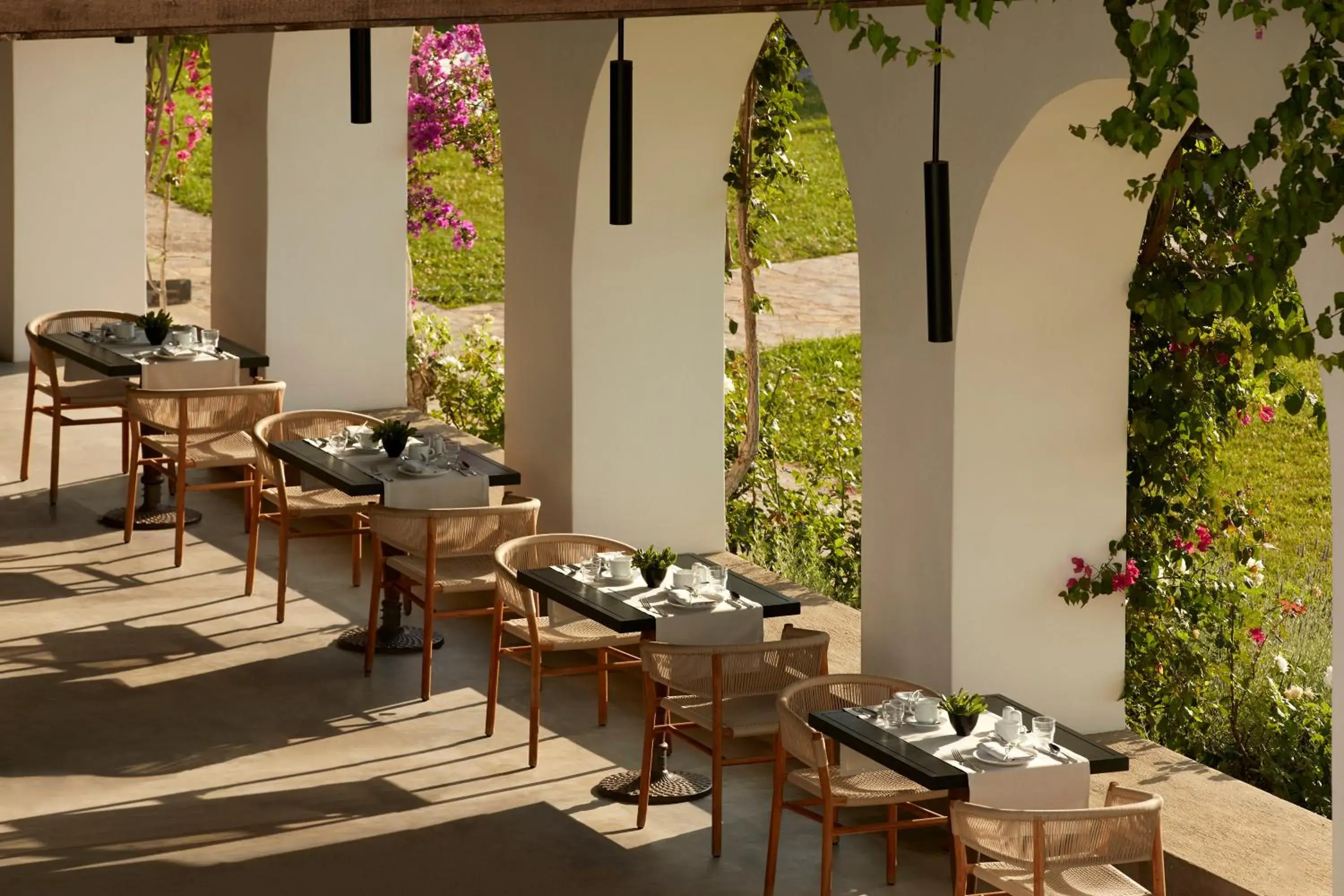 Restaurant/places to eat in Minos Beach Art Hotel, a Member of Design Hotels Restaurant/places to eat in Minos Beach Art Hotel, a Member of Design Hotels