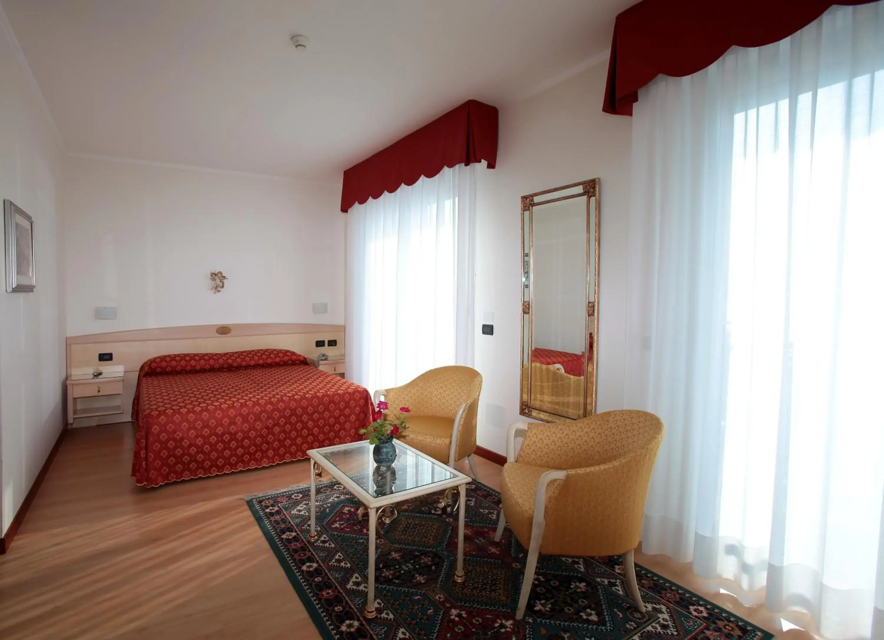 Junior Suite with Sea View in Hotel Helios Junior Suite with Sea View in Hotel Helios