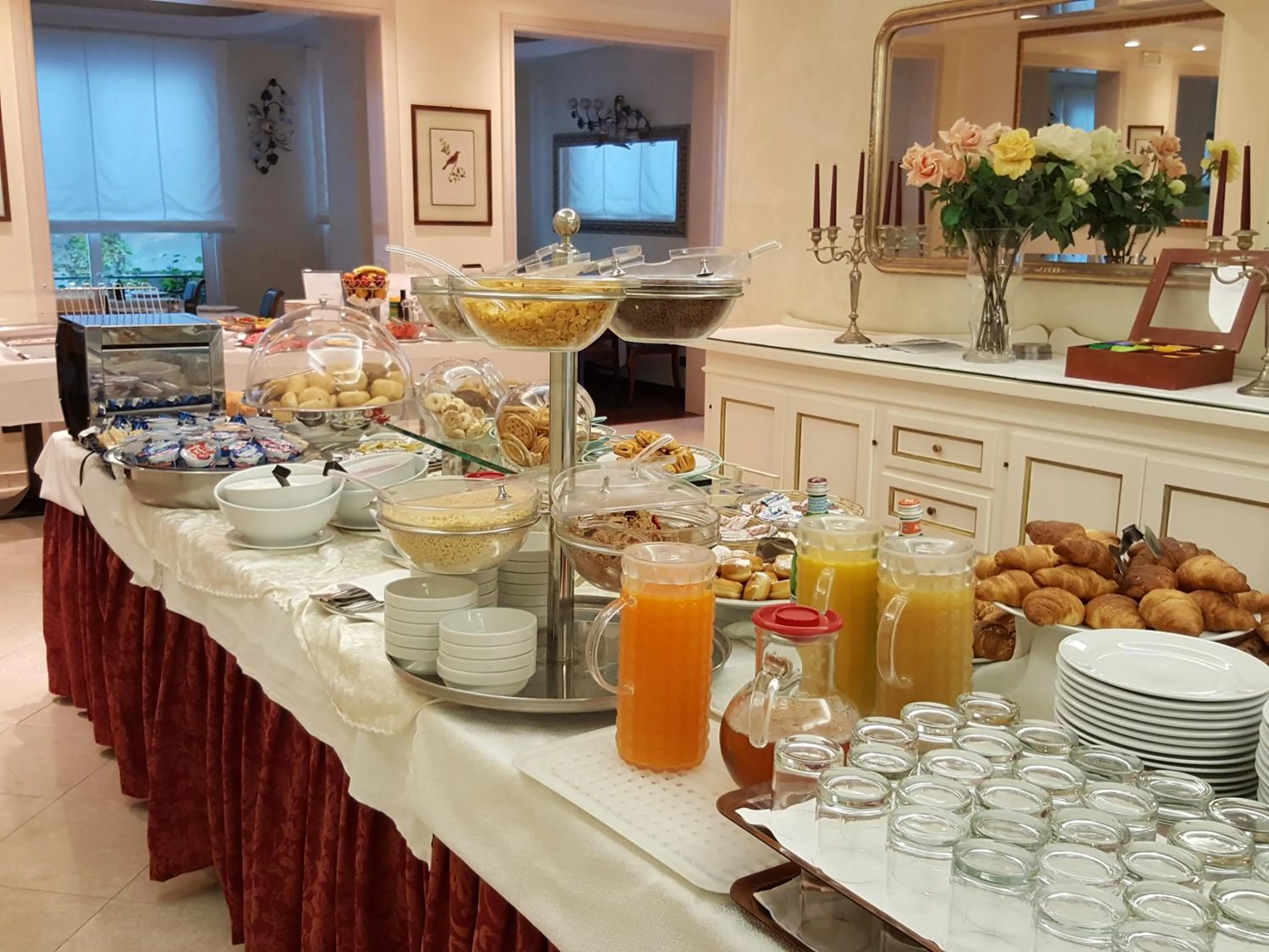 Breakfast in Hotel Helios