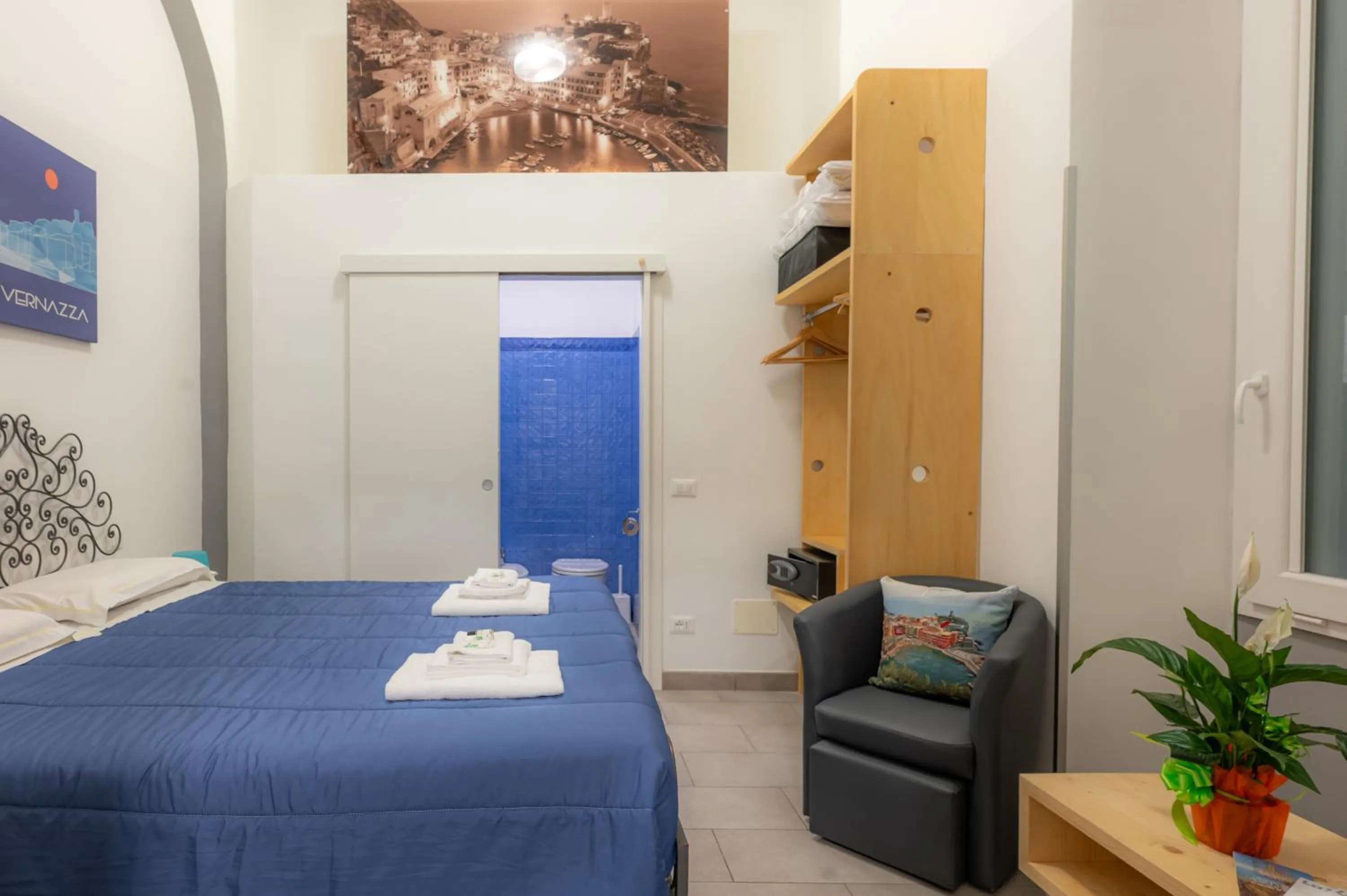 Bedroom, Bed in Affittacamere del Golfo e delle 5 Terre