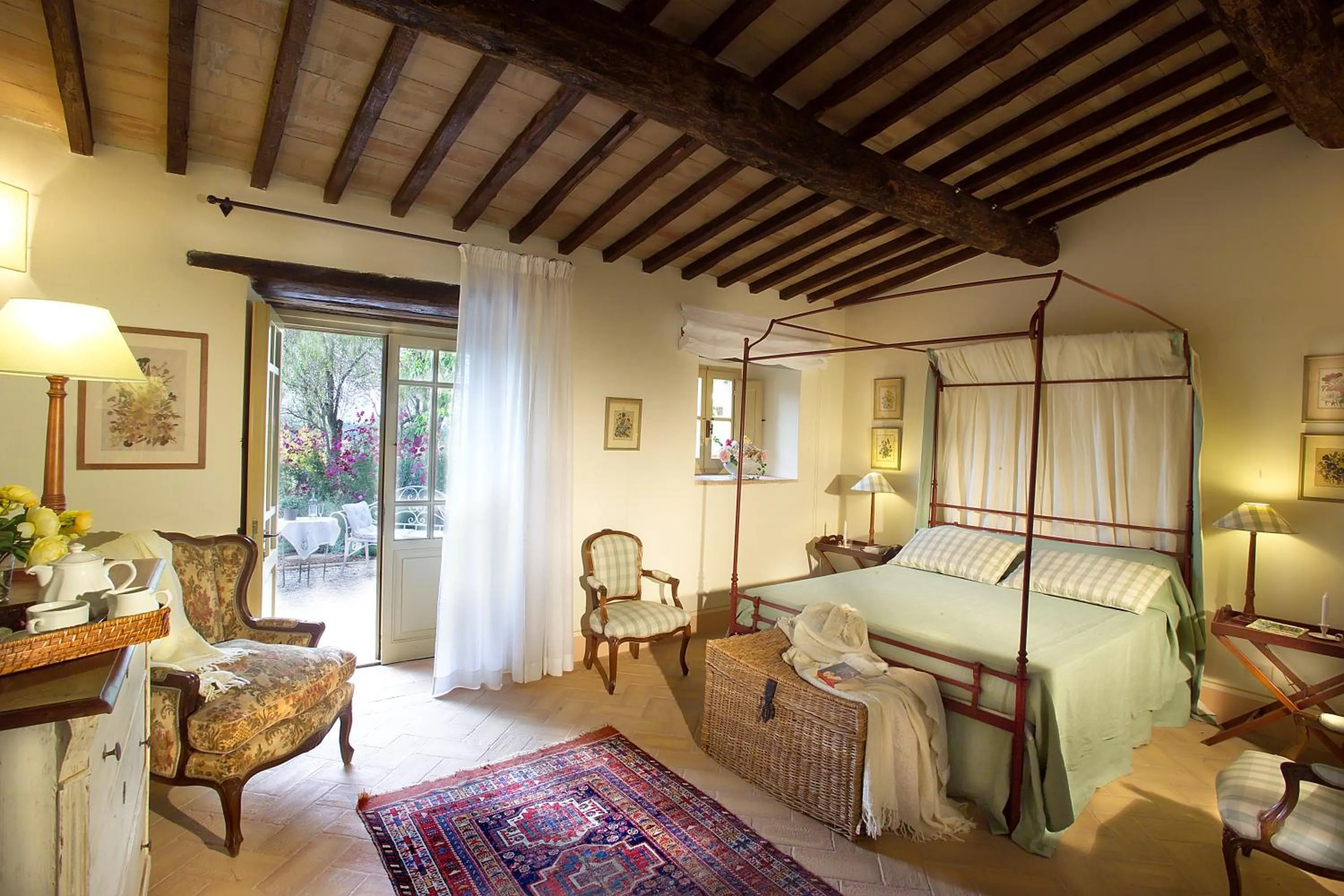 Photo of the whole room in Borgo Della Marmotta