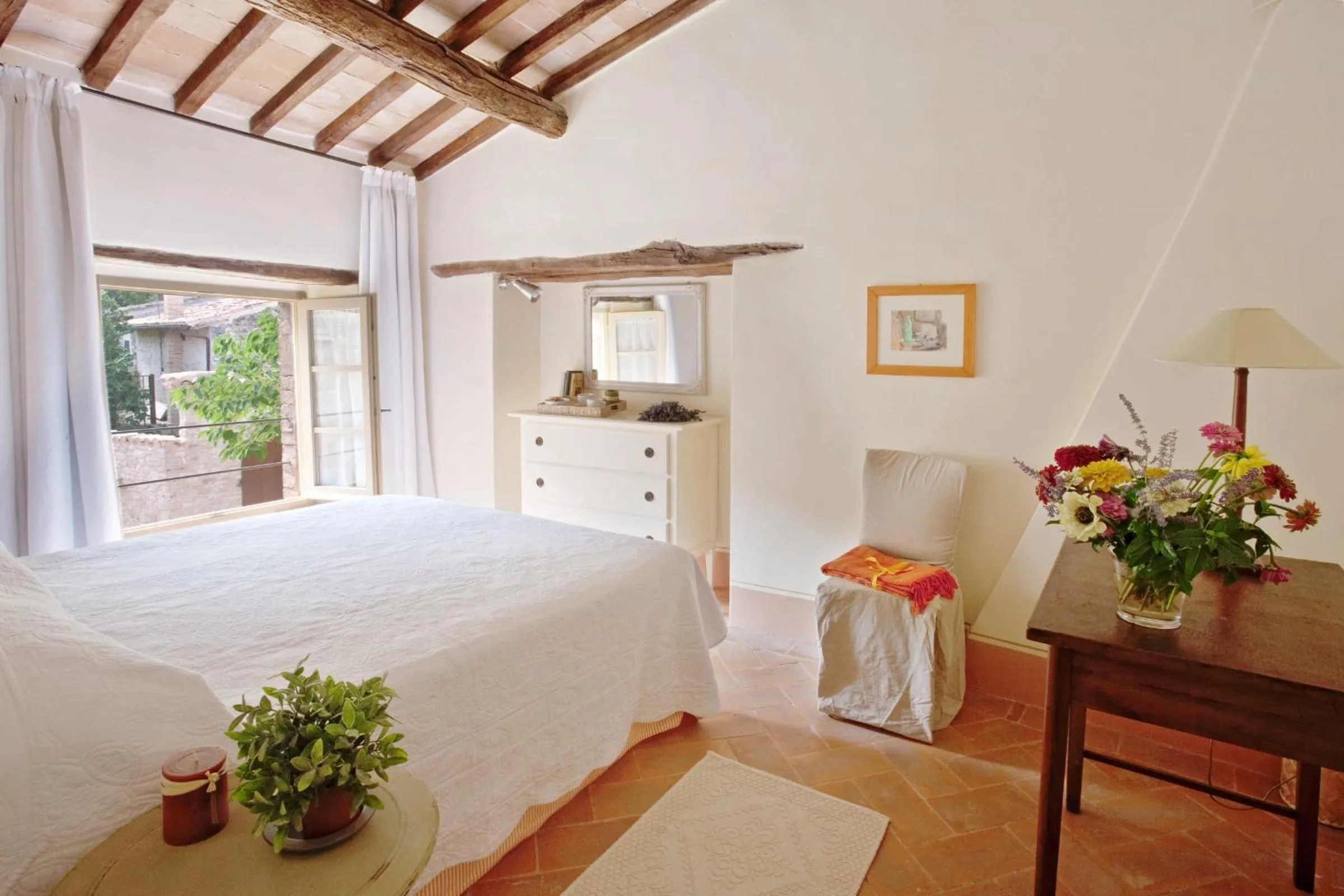 Photo of the whole room, Bed in Borgo Della Marmotta