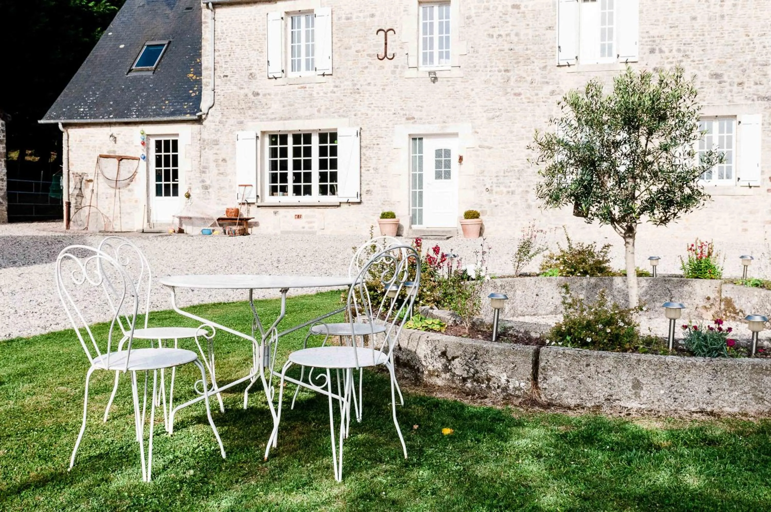 Property building in La Ferme d'Ervee de Saint-Roch