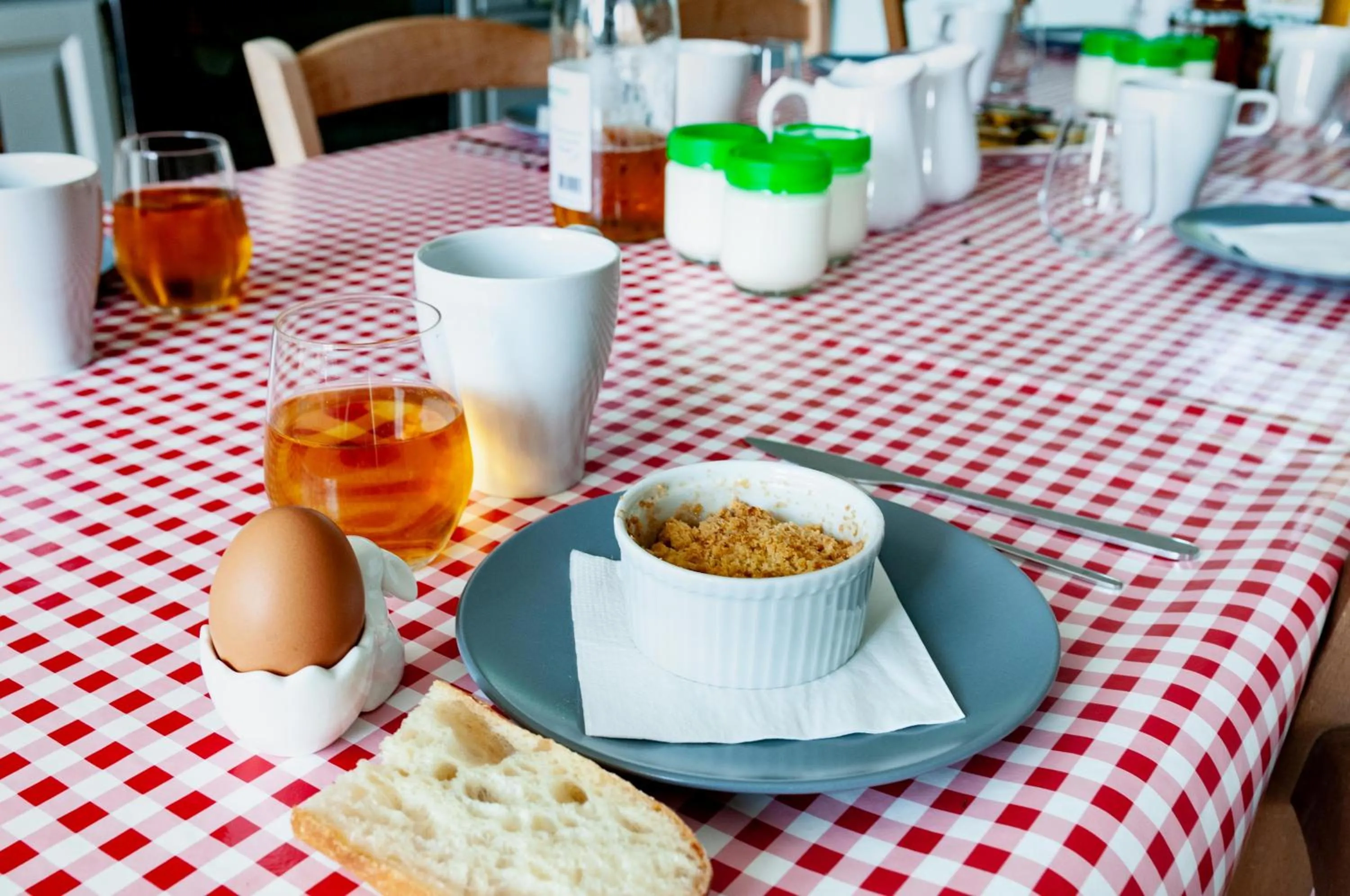Breakfast in La Ferme d'Ervee de Saint-Roch