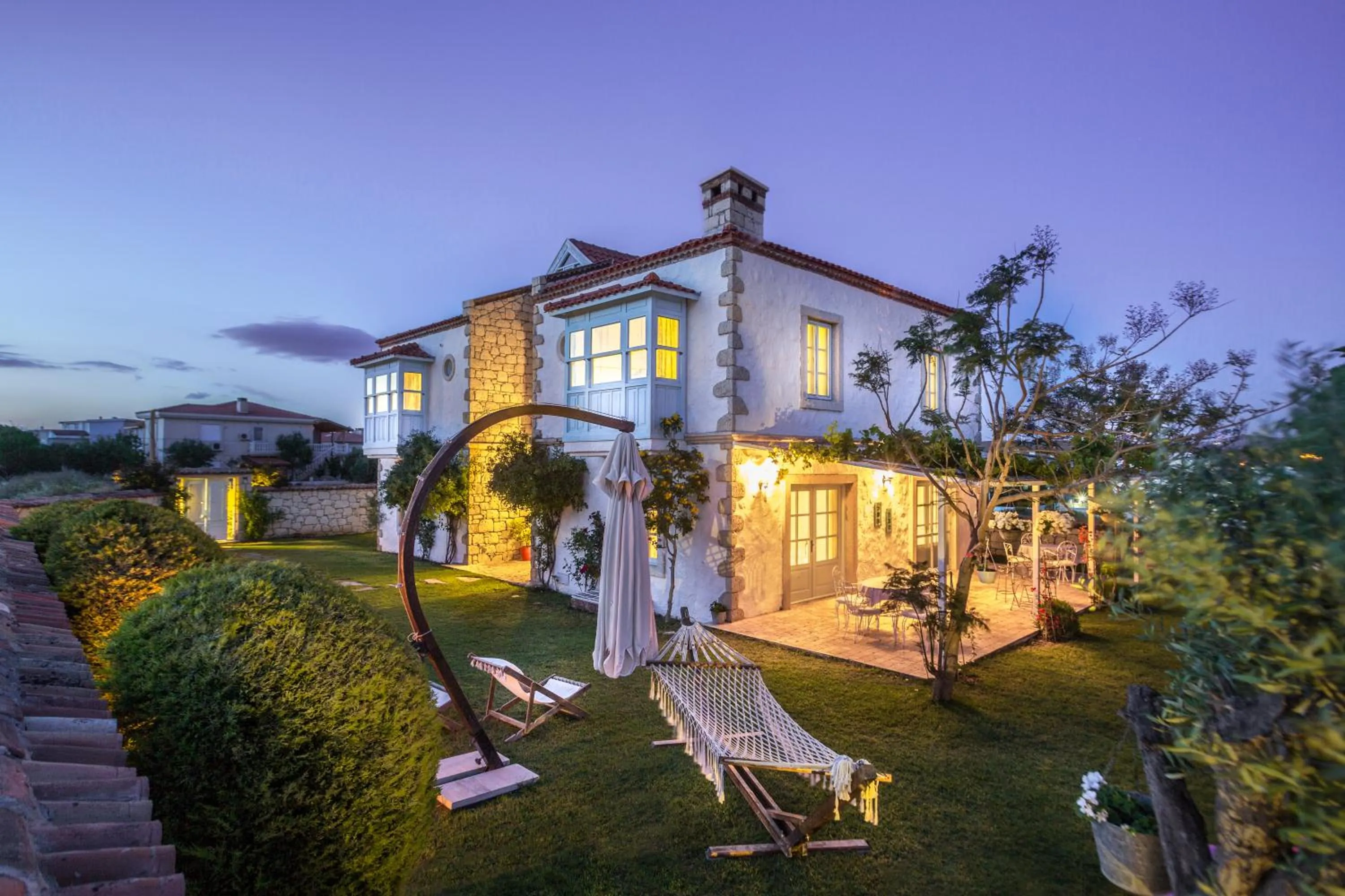 Facade/entrance in Deniz Kabugu Hotel
