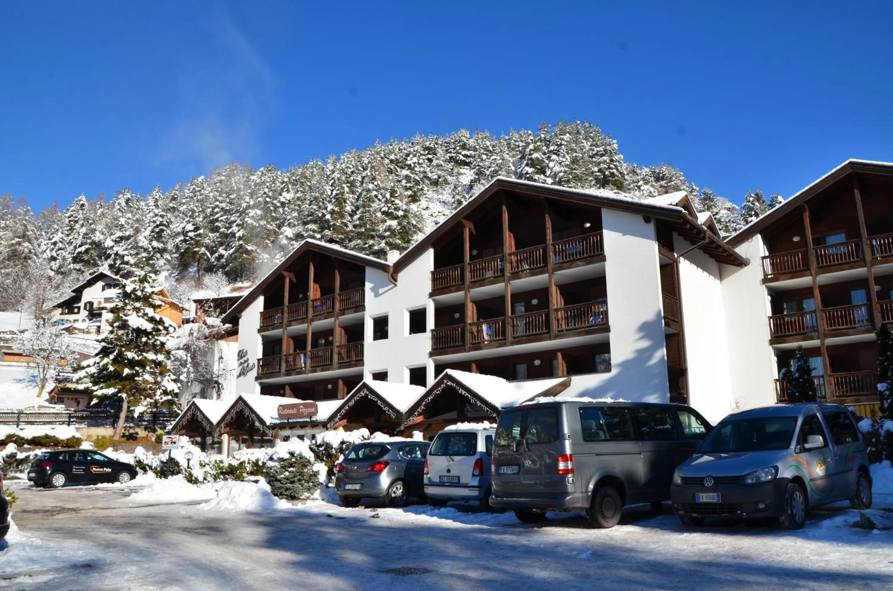 Property building in Aparthotel Des Alpes