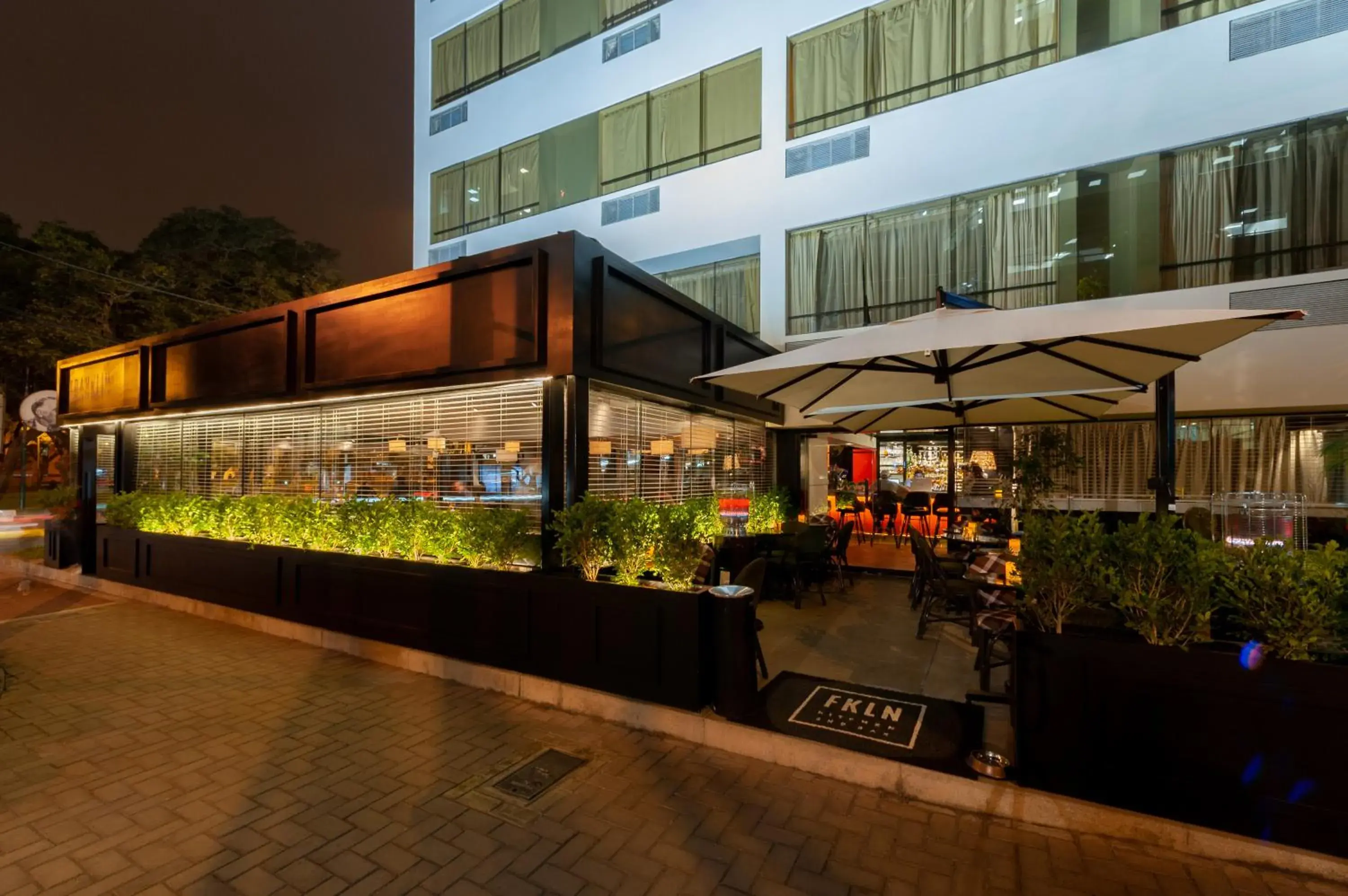 Restaurant/places to eat in Roosevelt Hotel & Suites Restaurant/places to eat in Roosevelt Hotel & Suites