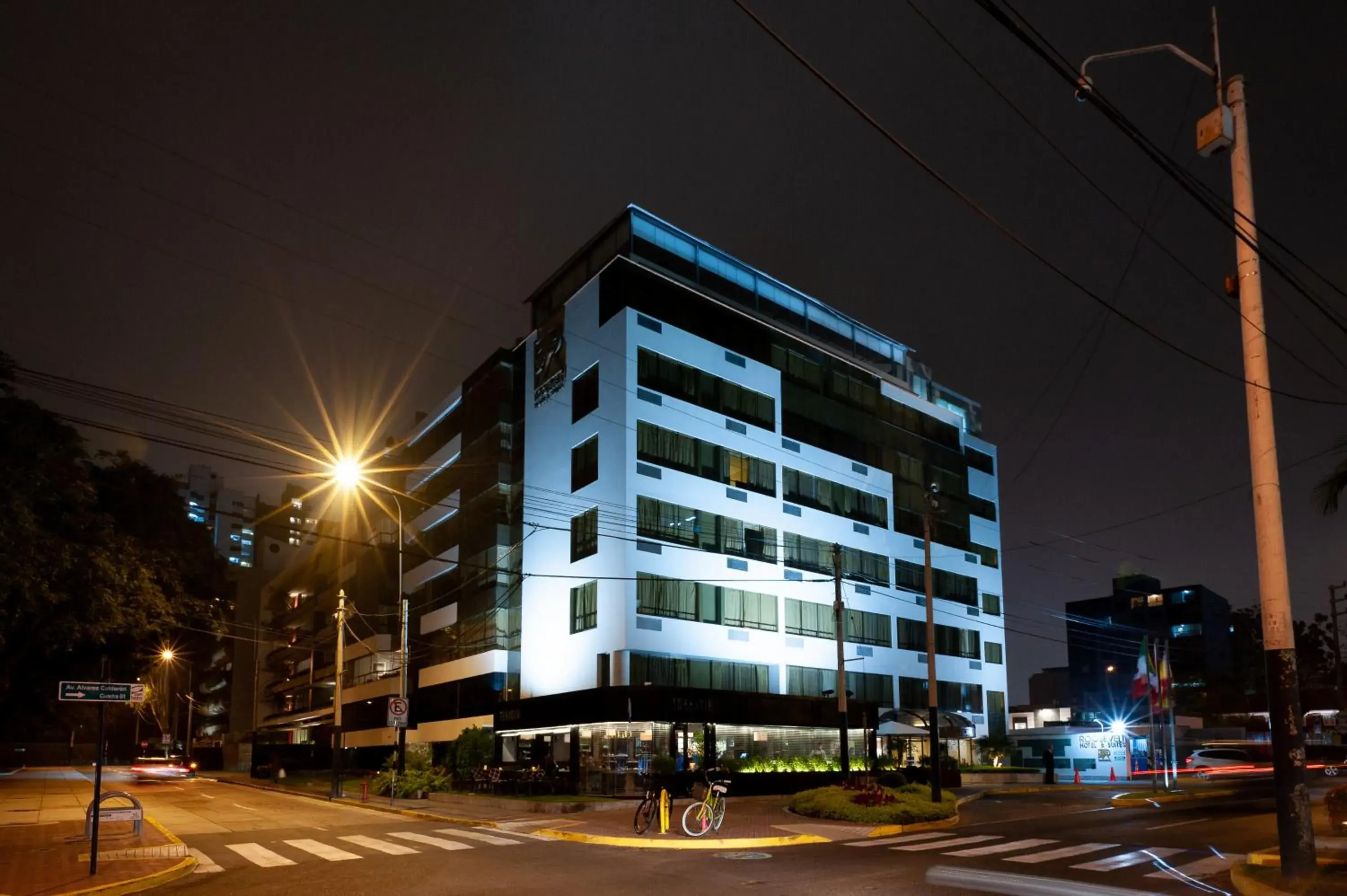 Facade/entrance in Roosevelt Hotel & Suites Facade/entrance in Roosevelt Hotel & Suites