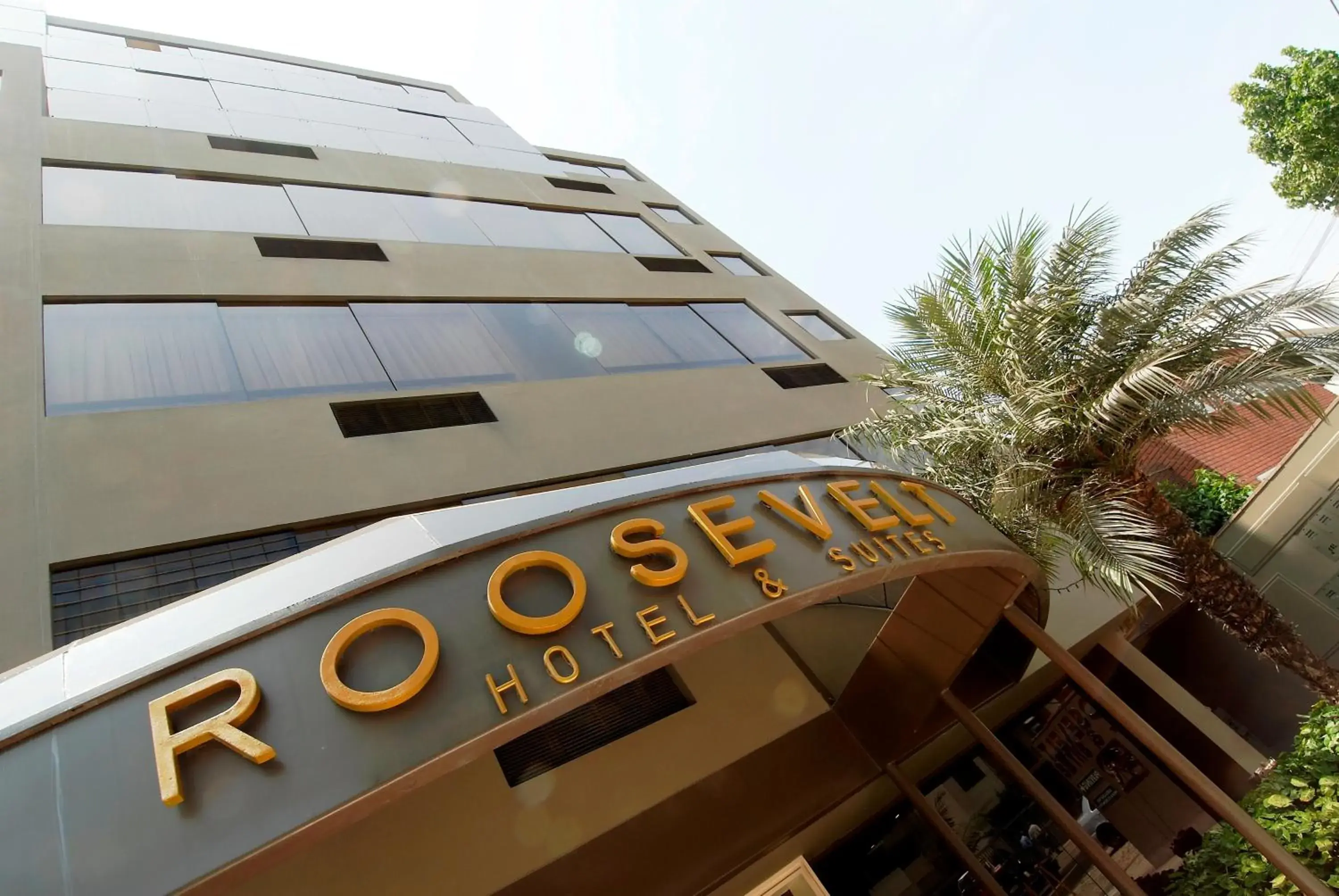 Facade/entrance in Roosevelt Hotel & Suites Facade/entrance in Roosevelt Hotel & Suites