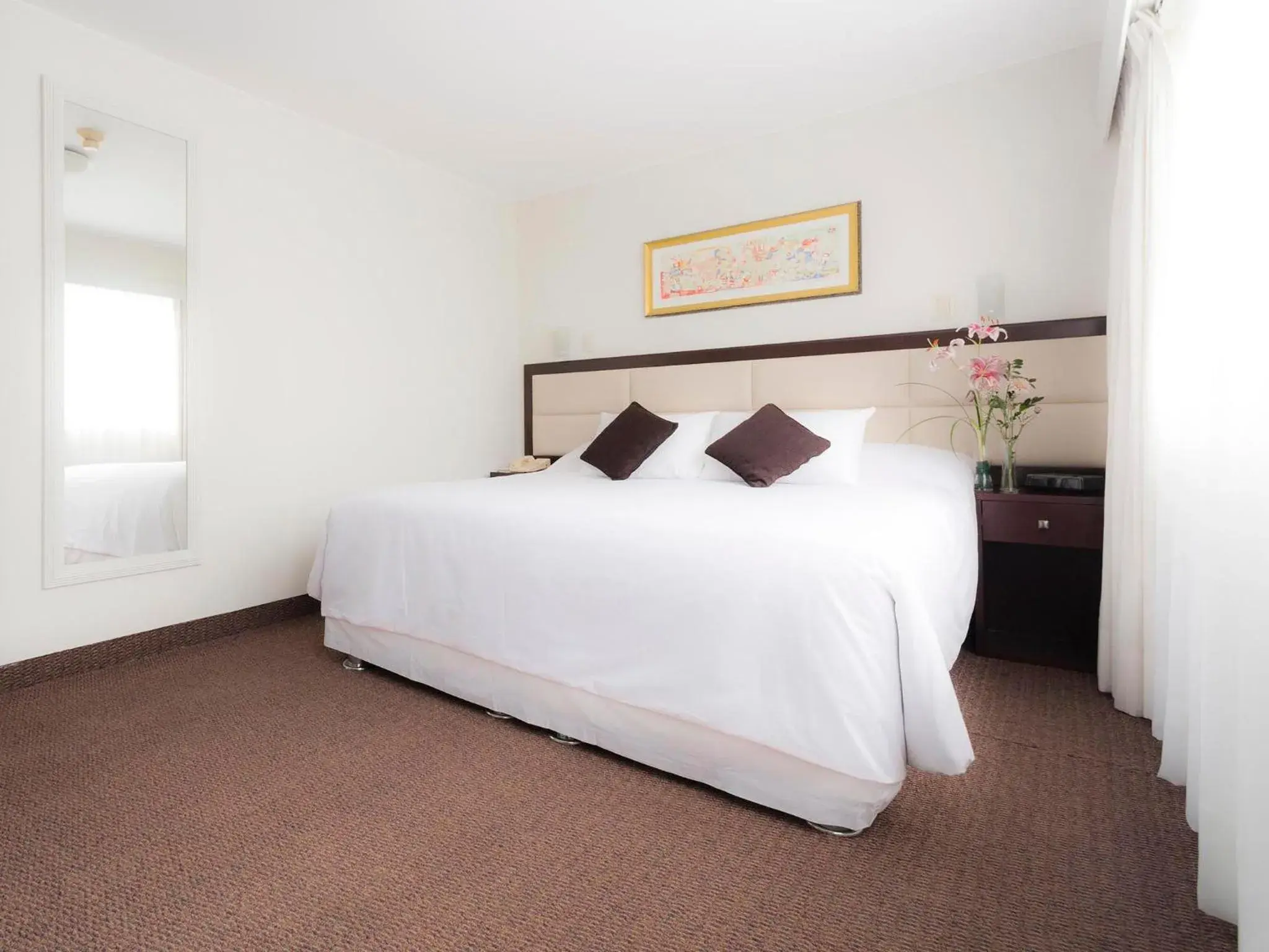 Bed in Roosevelt Hotel & Suites Bed in Roosevelt Hotel & Suites