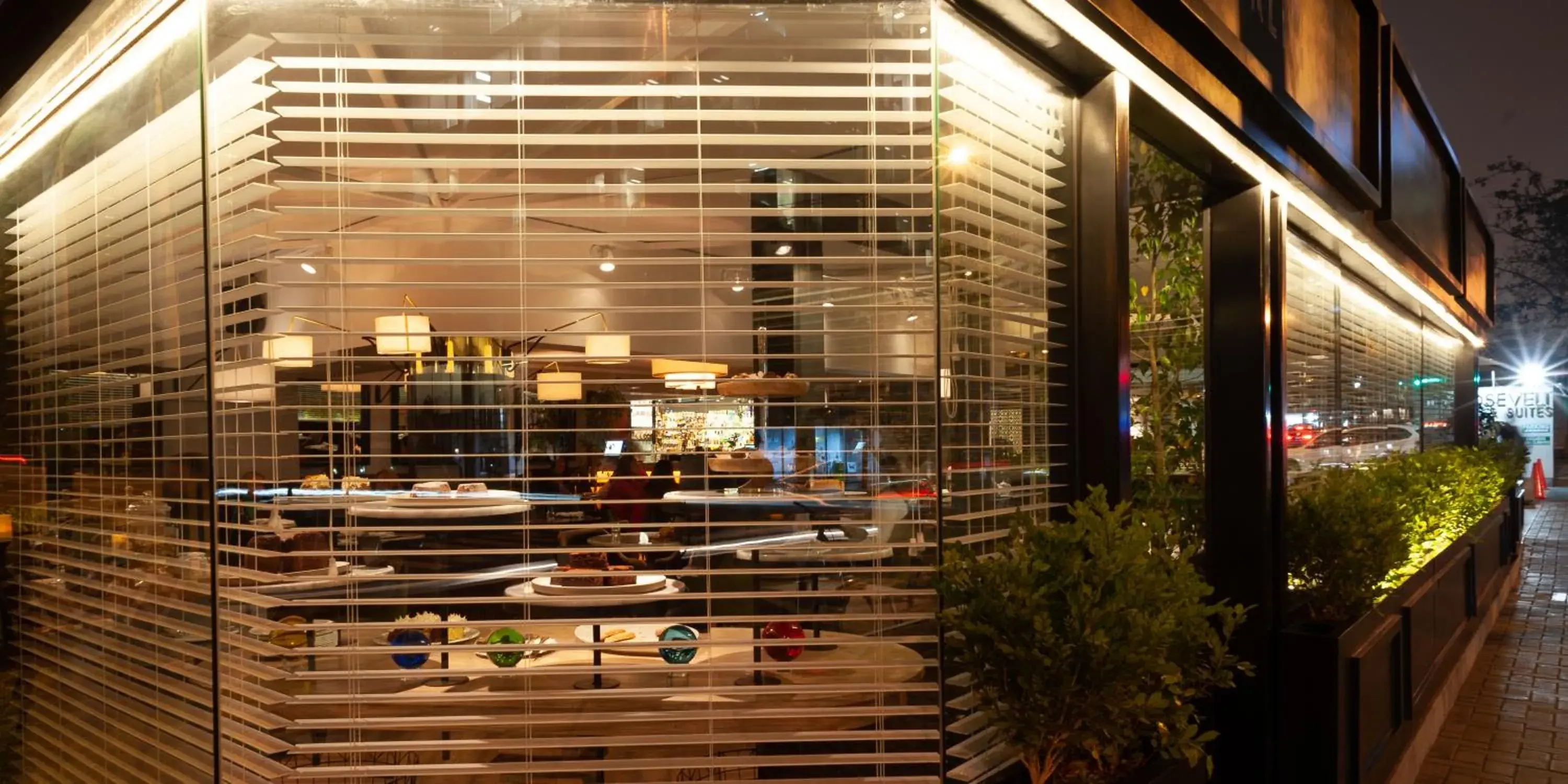 Restaurant/places to eat in Roosevelt Hotel & Suites Restaurant/places to eat in Roosevelt Hotel & Suites