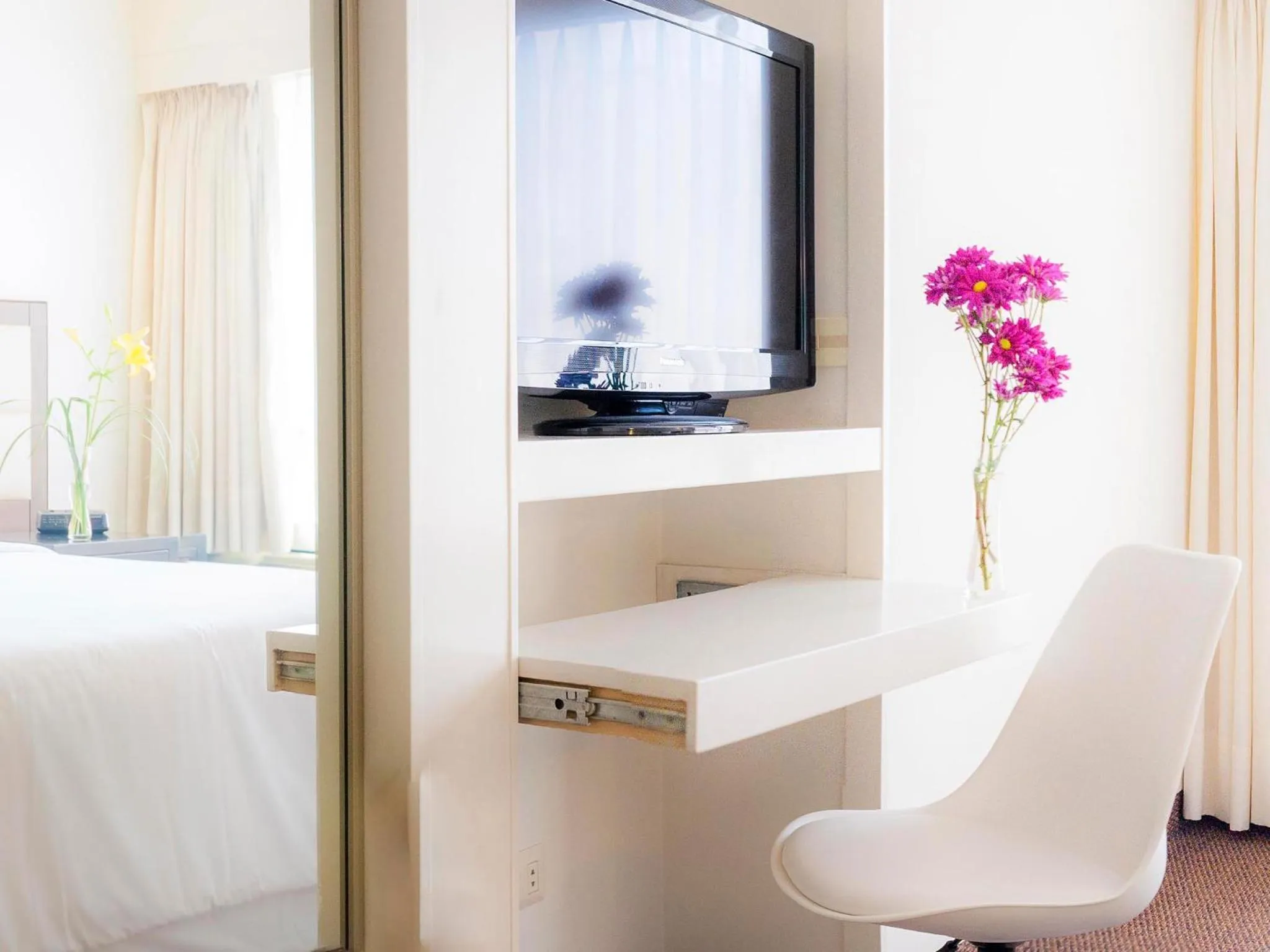 TV and multimedia, Bed in Roosevelt Hotel & Suites