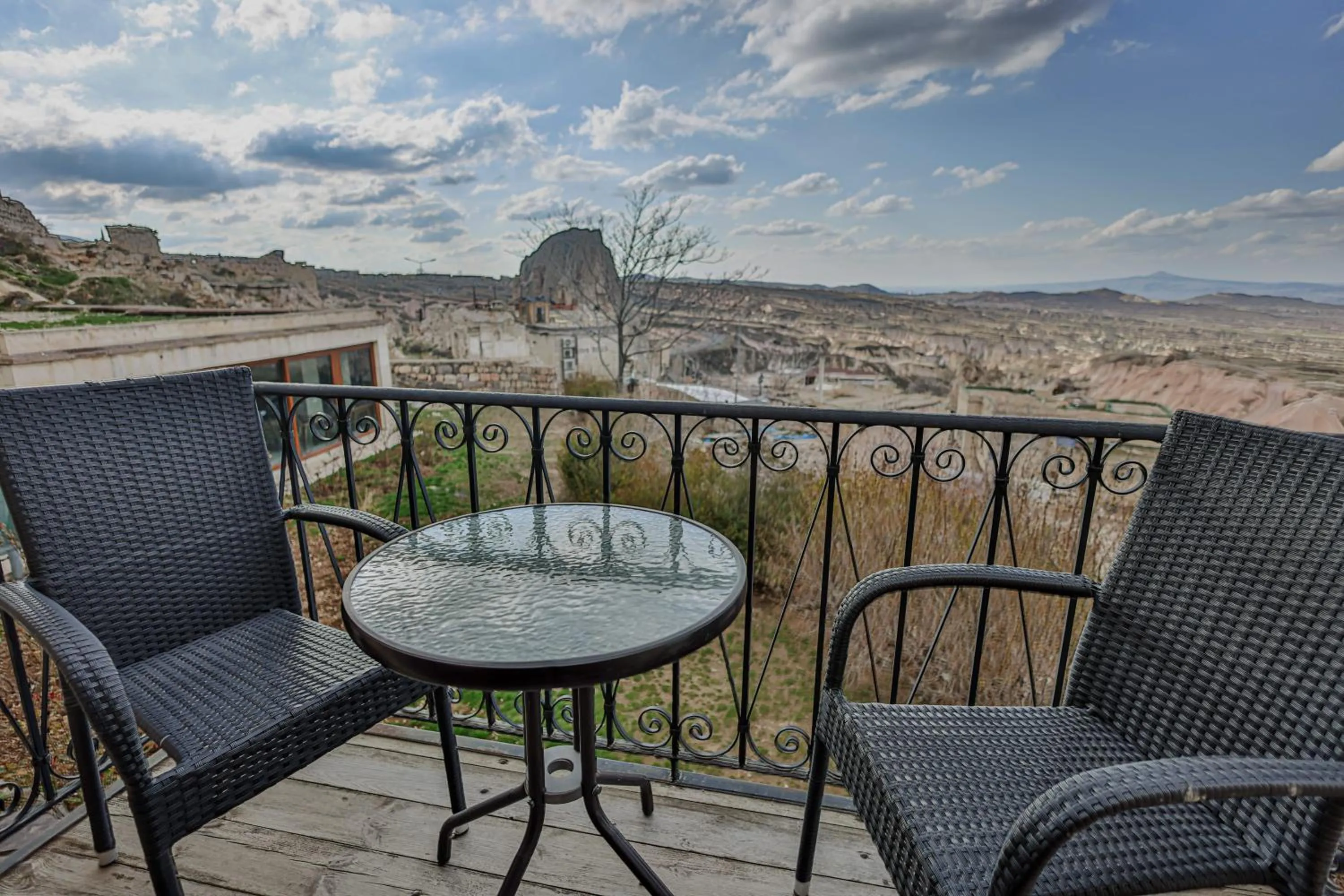 Day in La Casa Cave Hotel