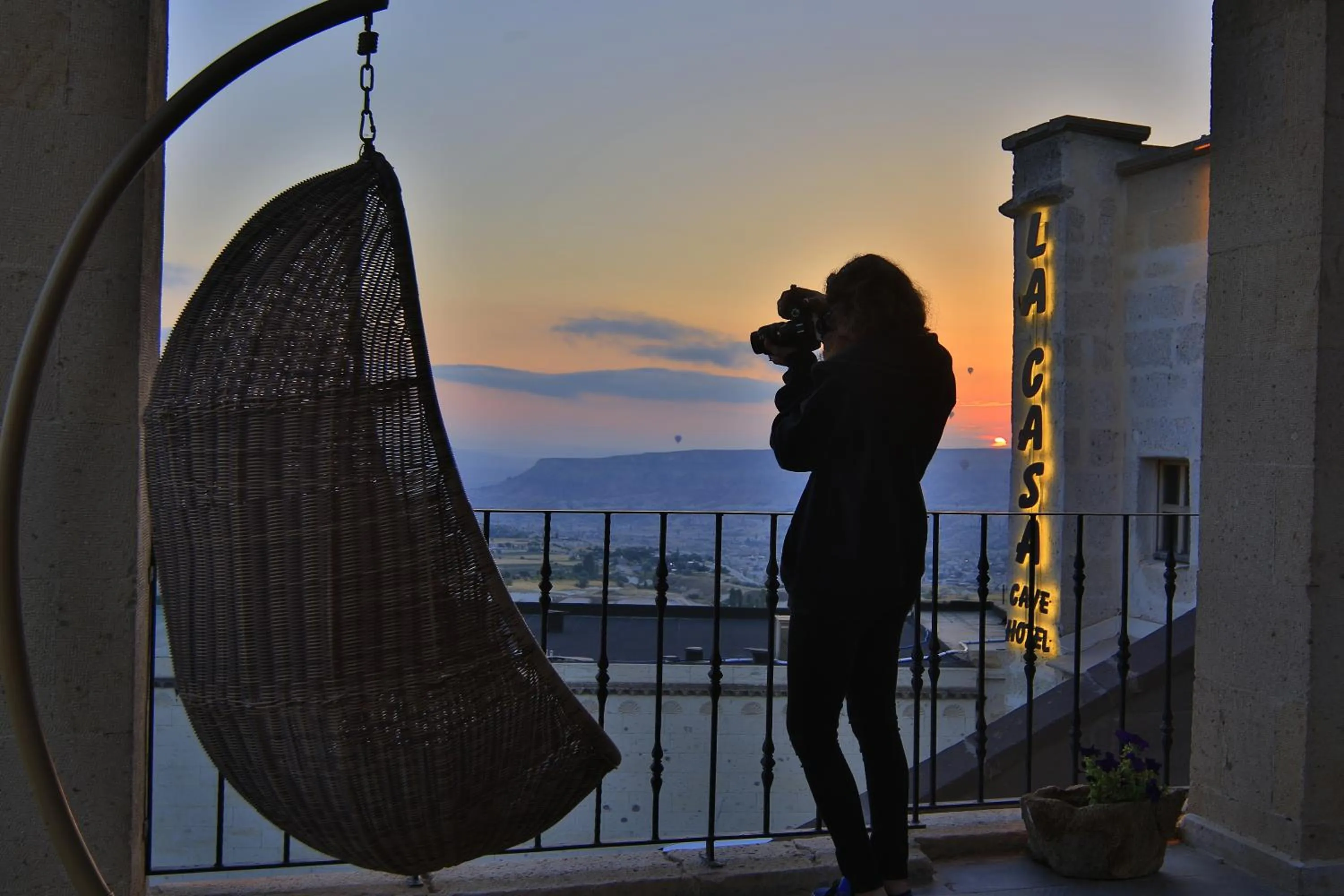 Day in La Casa Cave Hotel