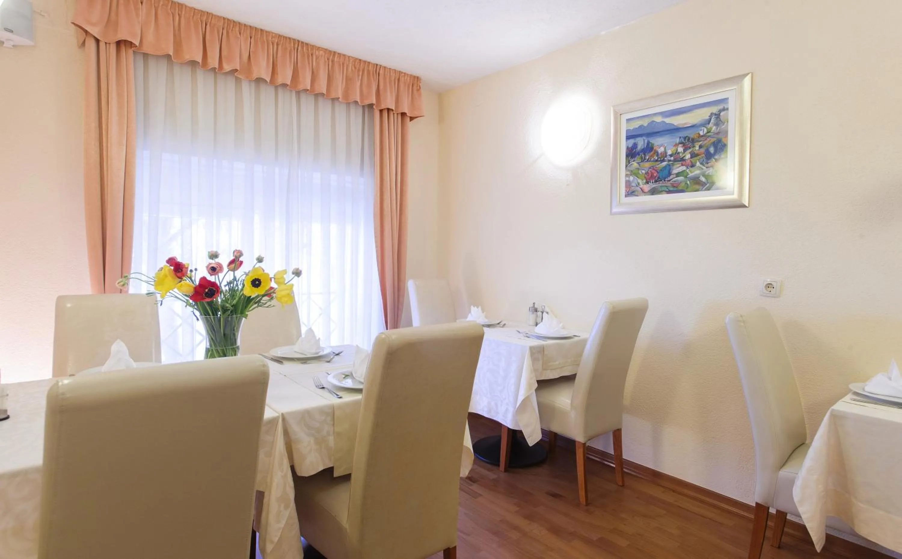 Coffee/tea facilities in Royal Suites