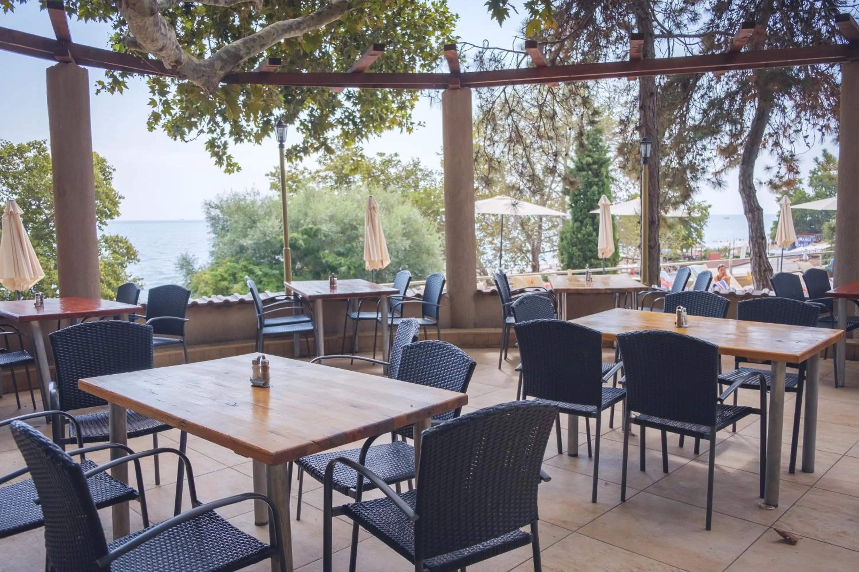 Restaurant/places to eat in ELPIDA Hotel - All Inclusive & Beach Front