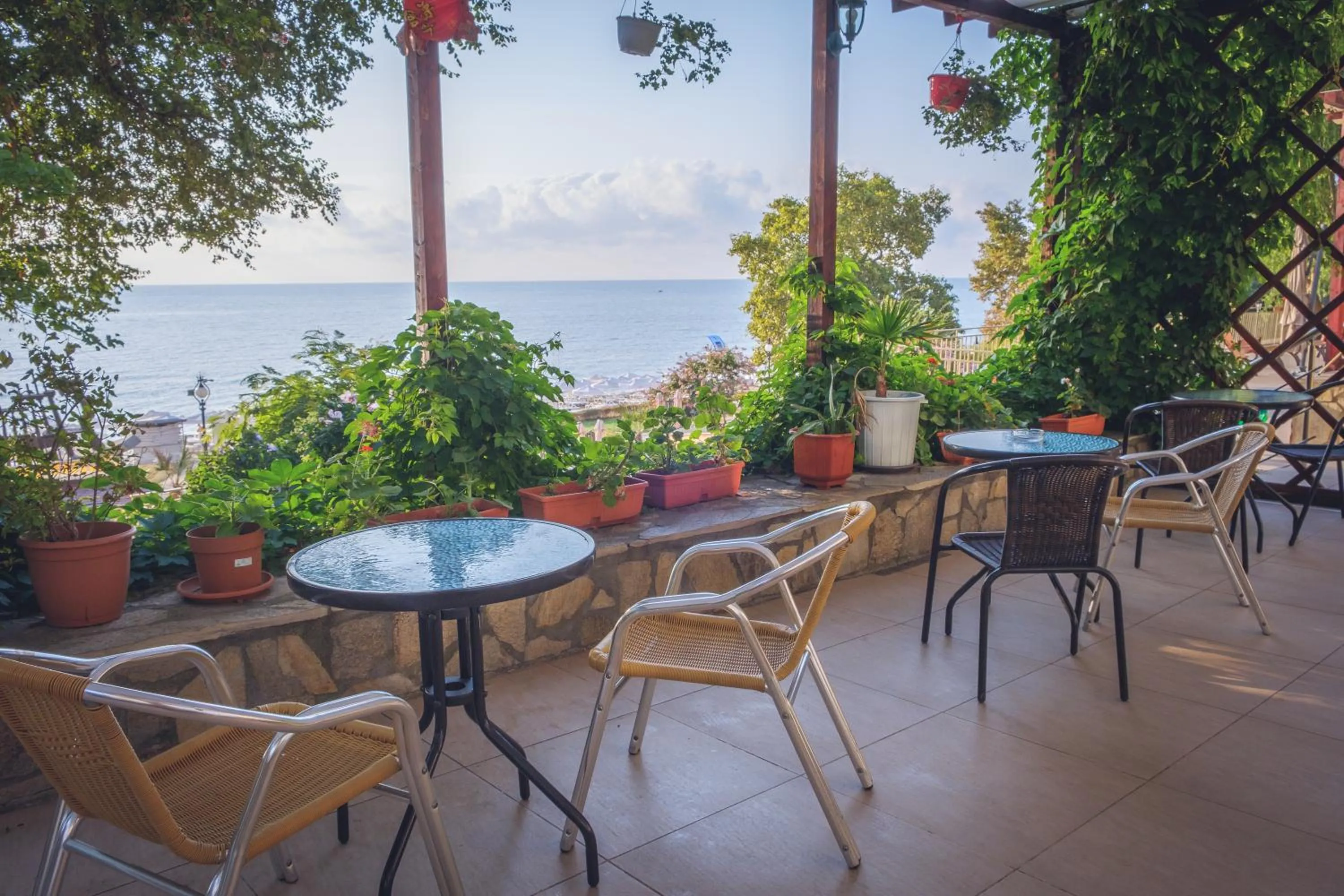 Restaurant/places to eat in ELPIDA Hotel - All Inclusive & Beach Front