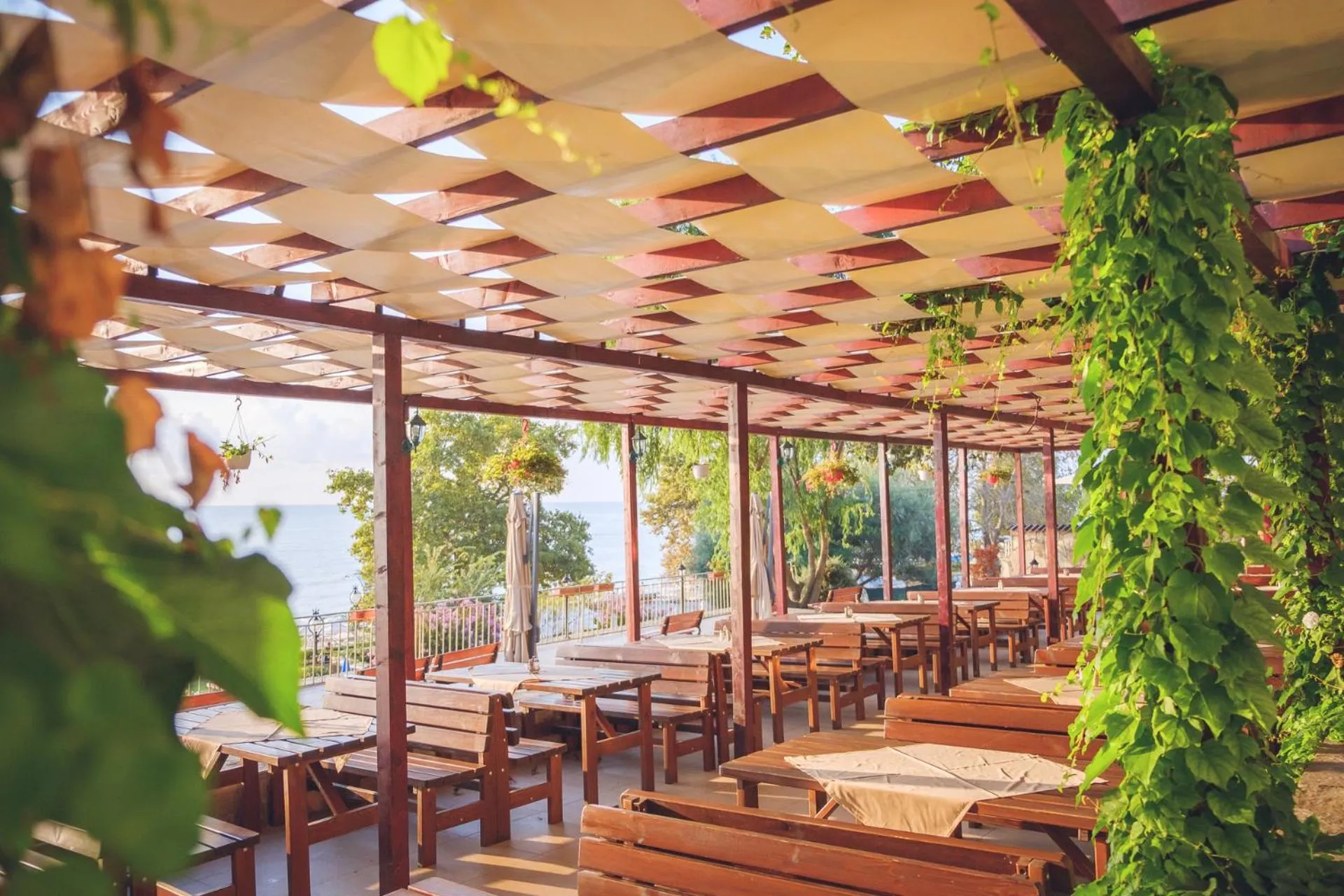 Restaurant/places to eat in ELPIDA Hotel - All Inclusive & Beach Front