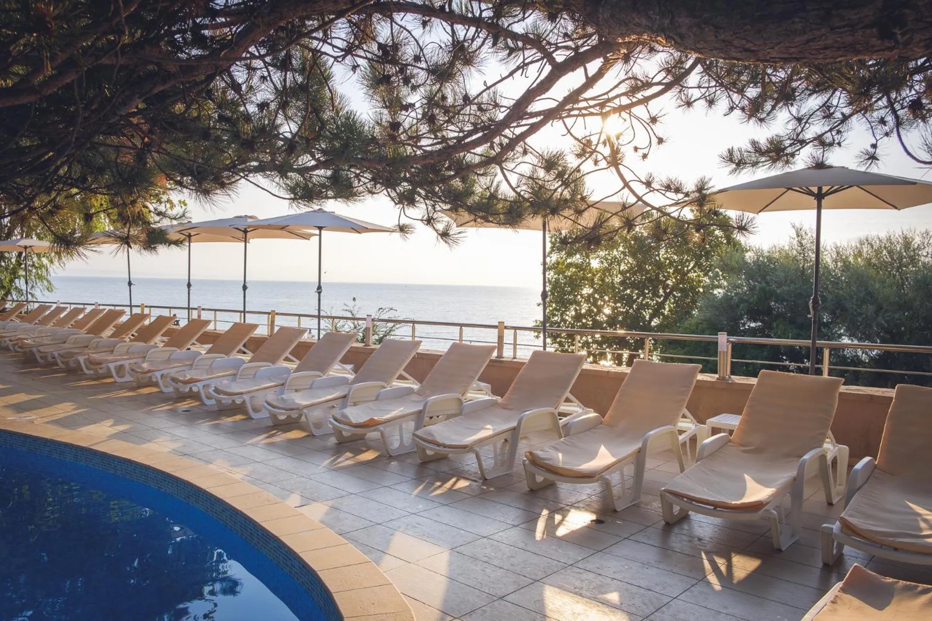 Day in ELPIDA Hotel - All Inclusive & Beach Front