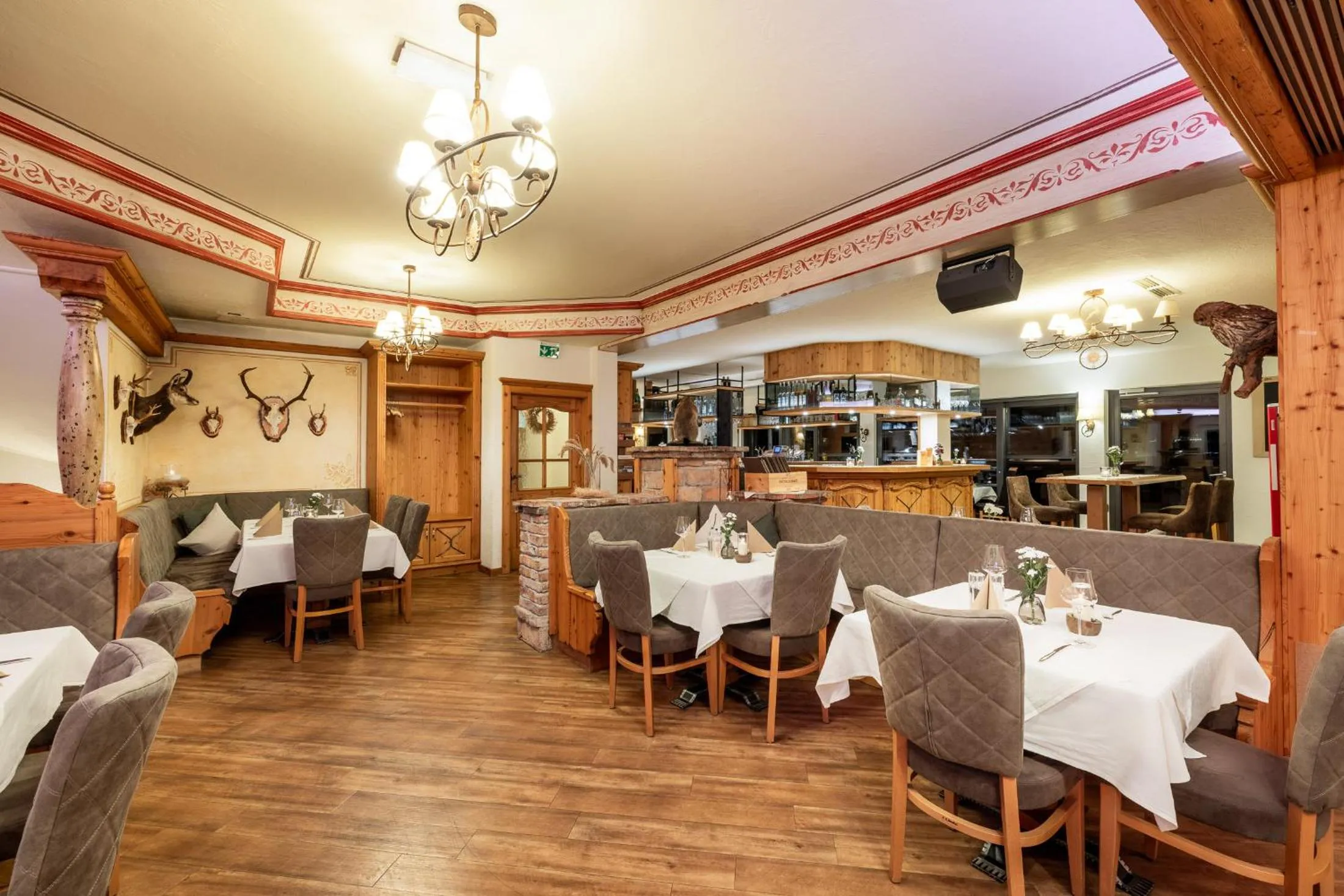 Restaurant/places to eat in Hotel Hubertus