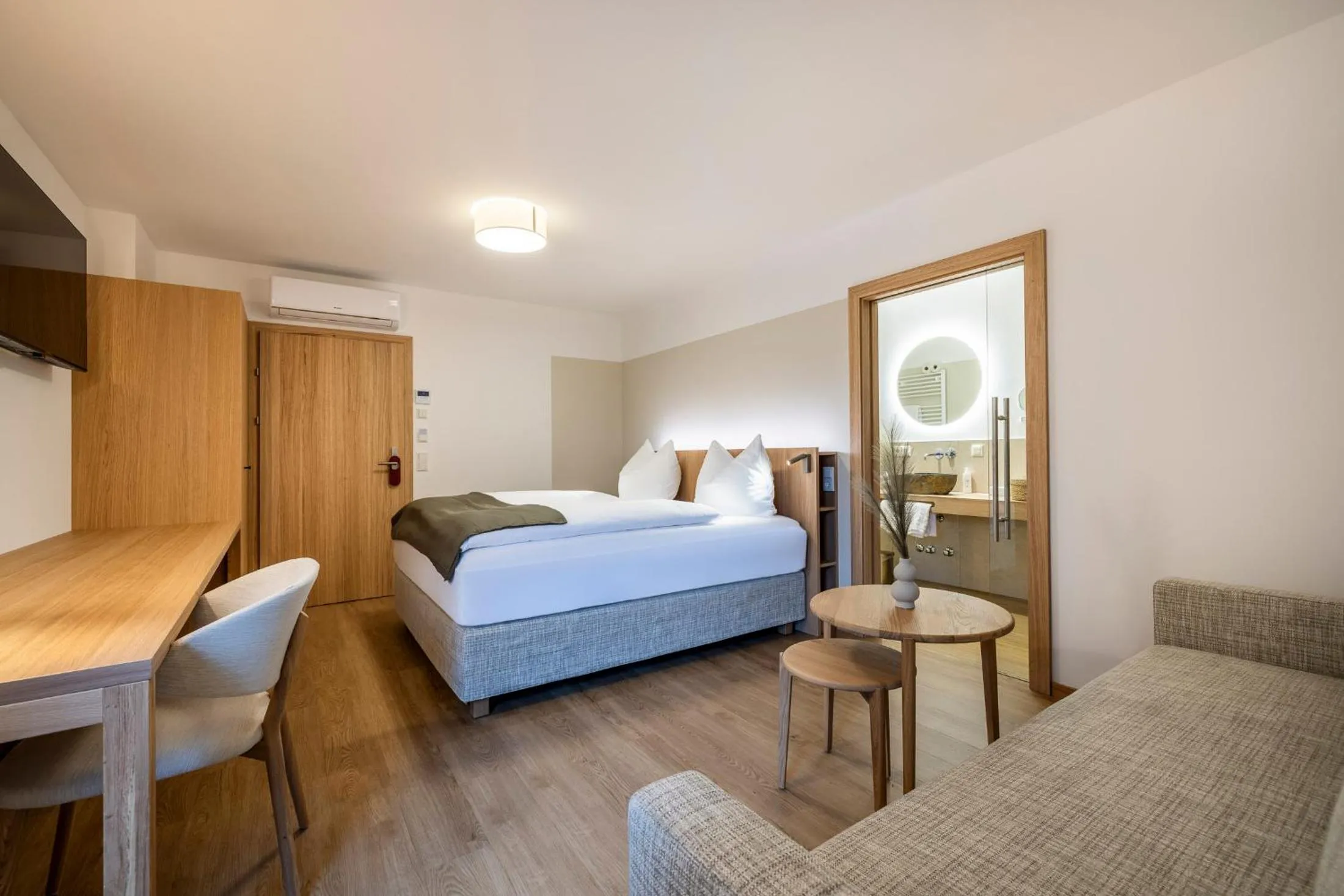 Photo of the whole room, Bed in Hotel Hubertus