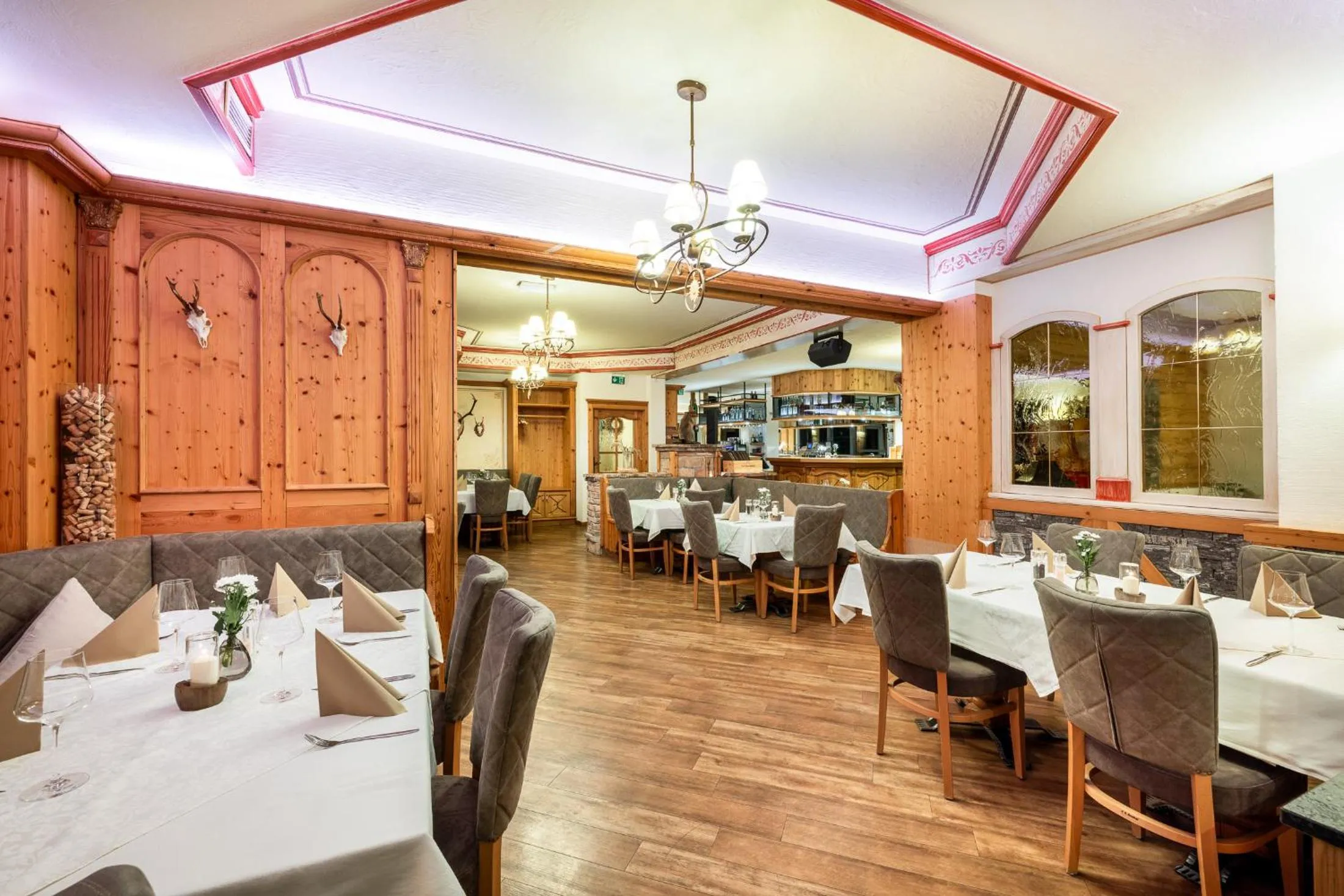 Restaurant/places to eat in Hotel Hubertus