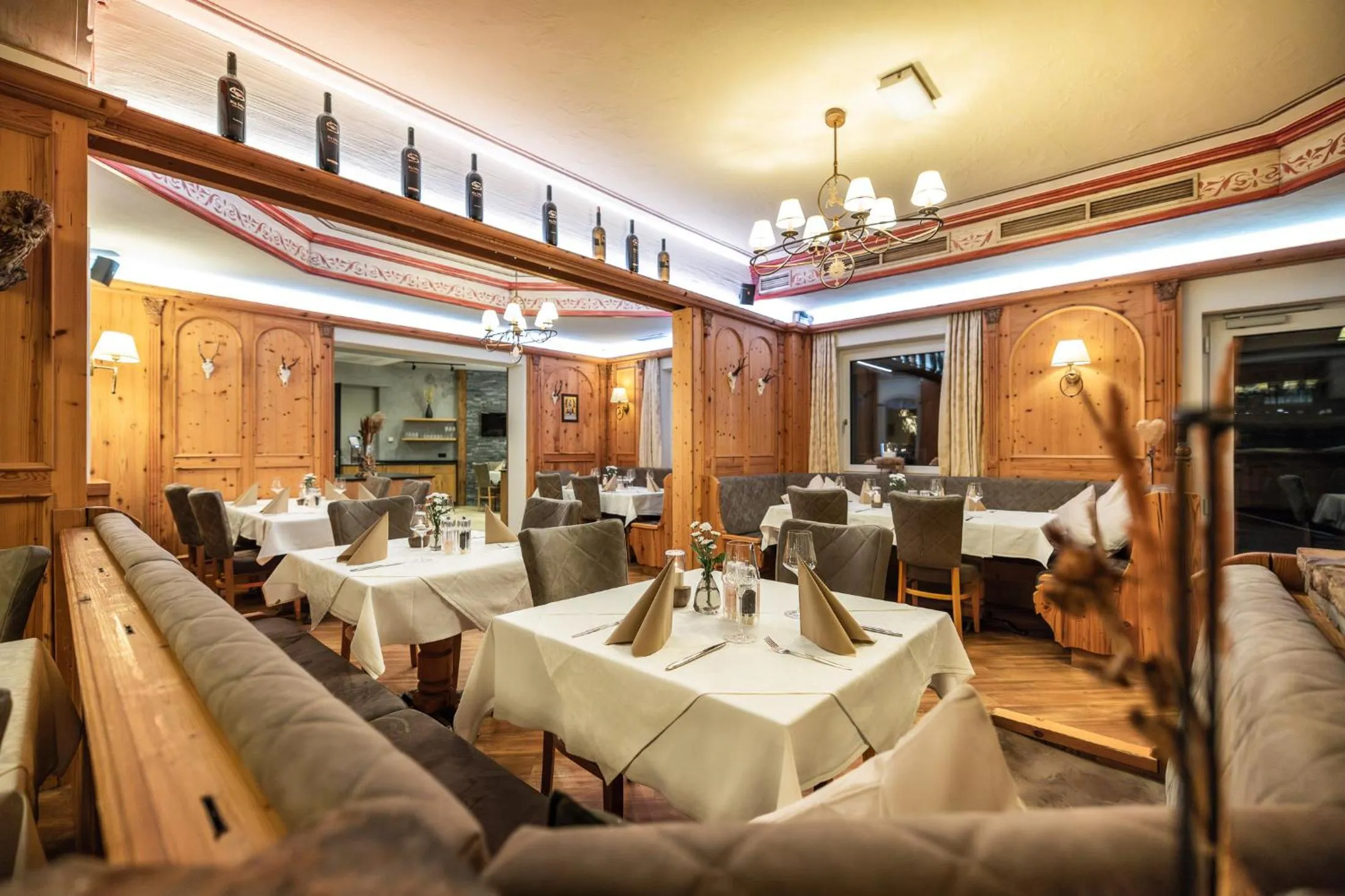 Restaurant/places to eat in Hotel Hubertus