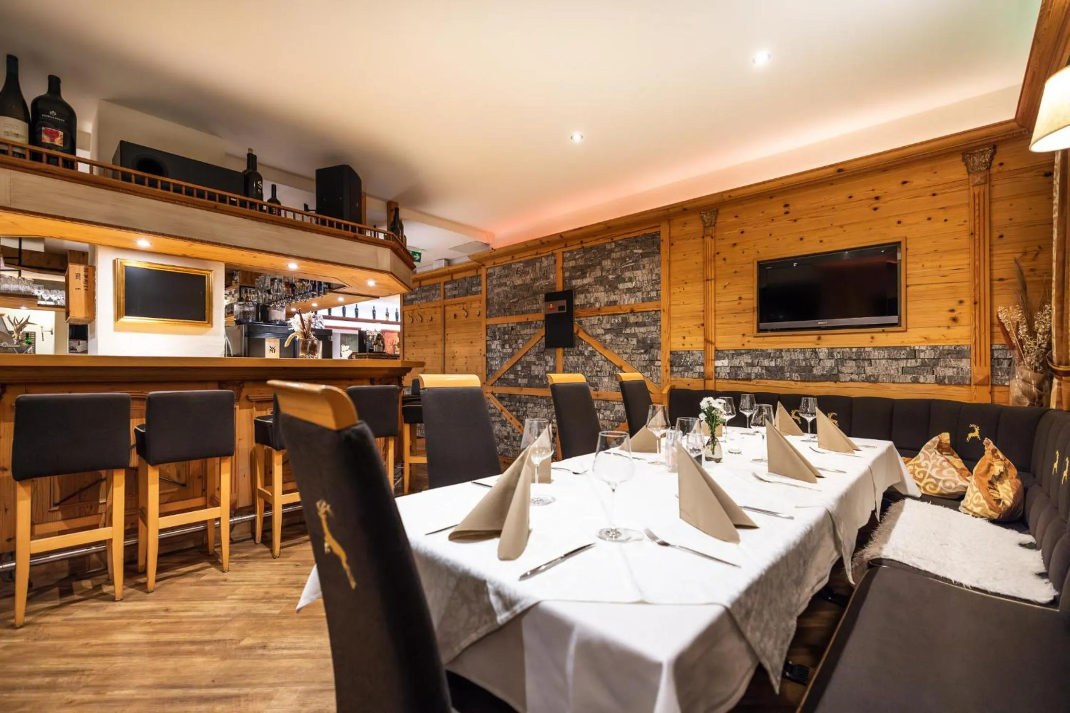 Restaurant/places to eat in Hotel Hubertus