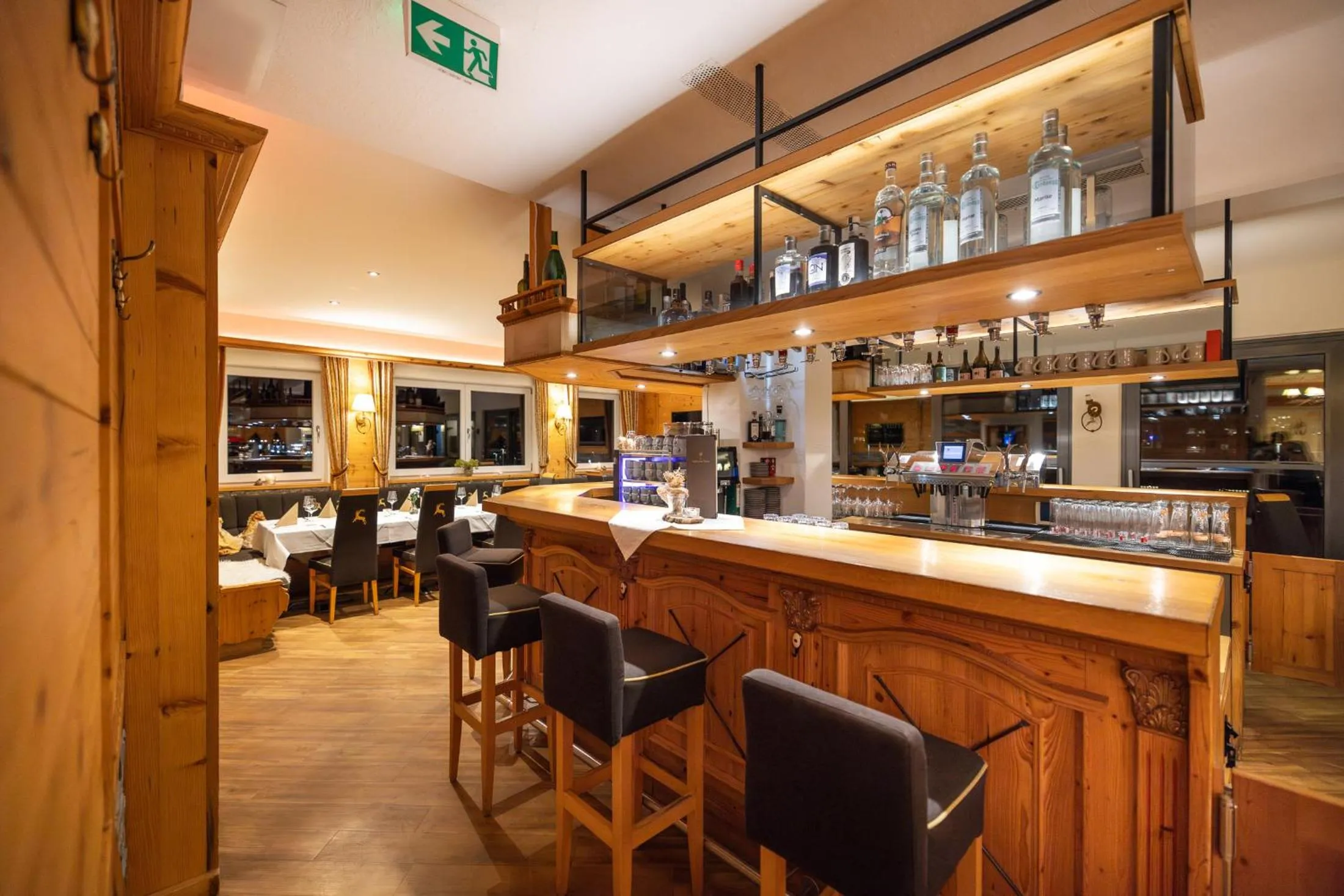 Restaurant/places to eat in Hotel Hubertus