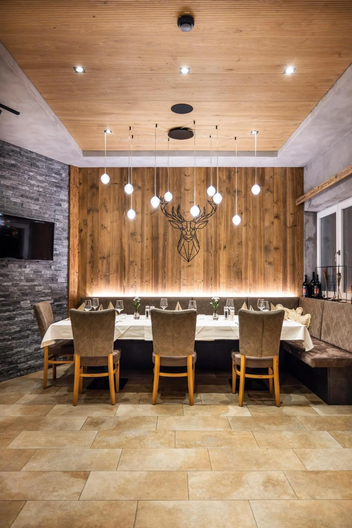 Restaurant/places to eat in Hotel Hubertus