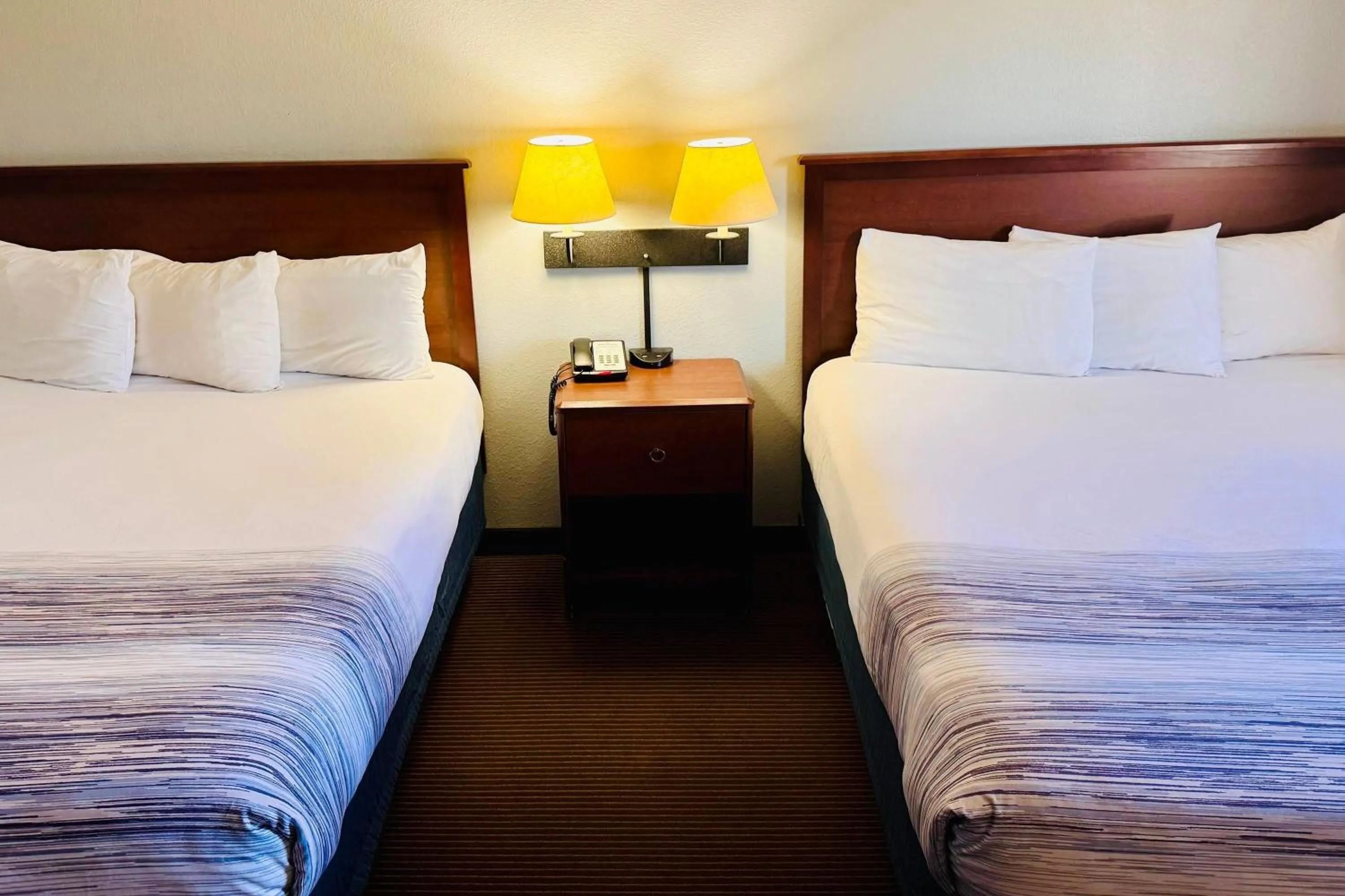 Photo of the whole room, Bed in AmericInn by Wyndham Stillwater