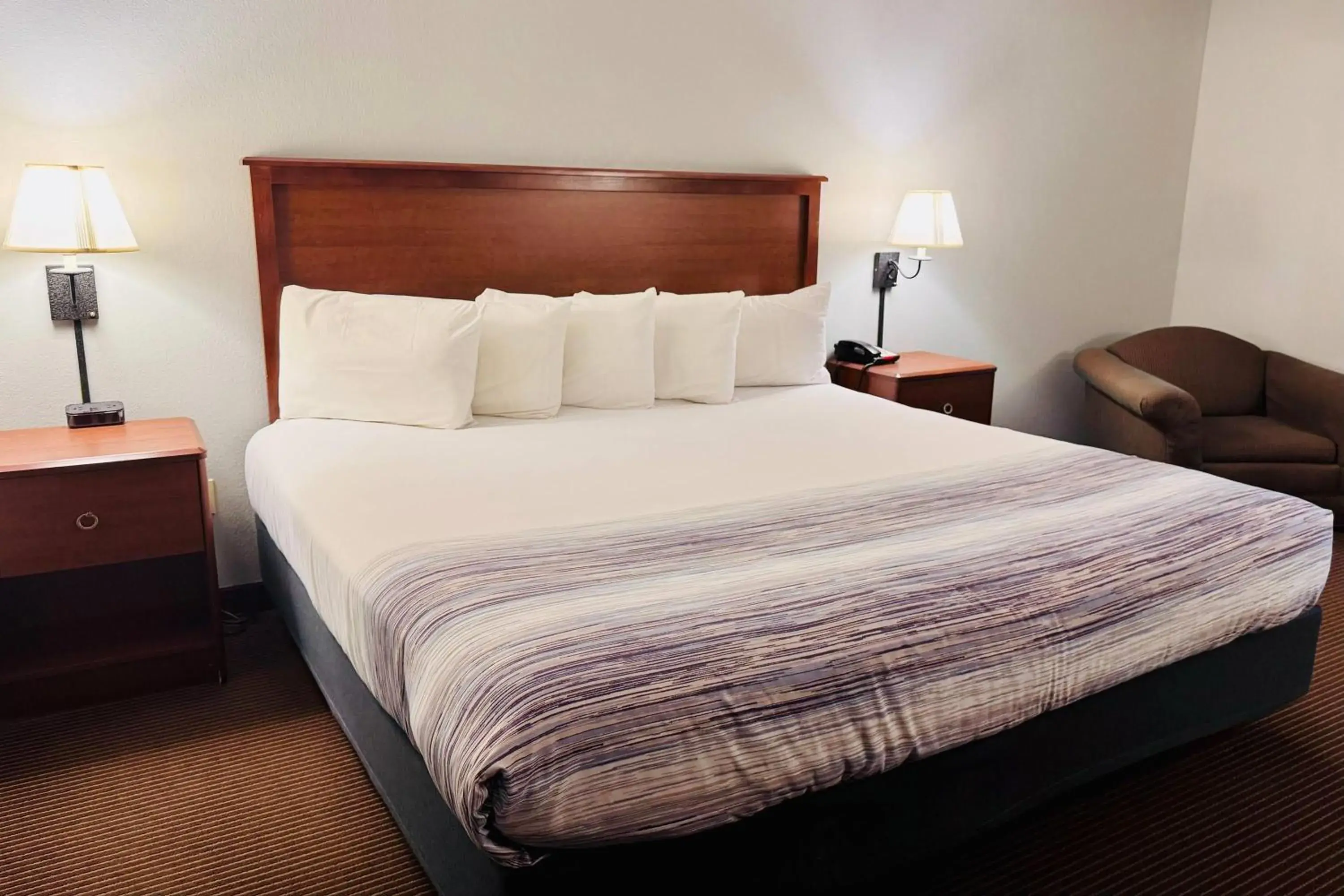 King Room - Non-Smoking in AmericInn by Wyndham Stillwater King Room - Non-Smoking in AmericInn by Wyndham Stillwater