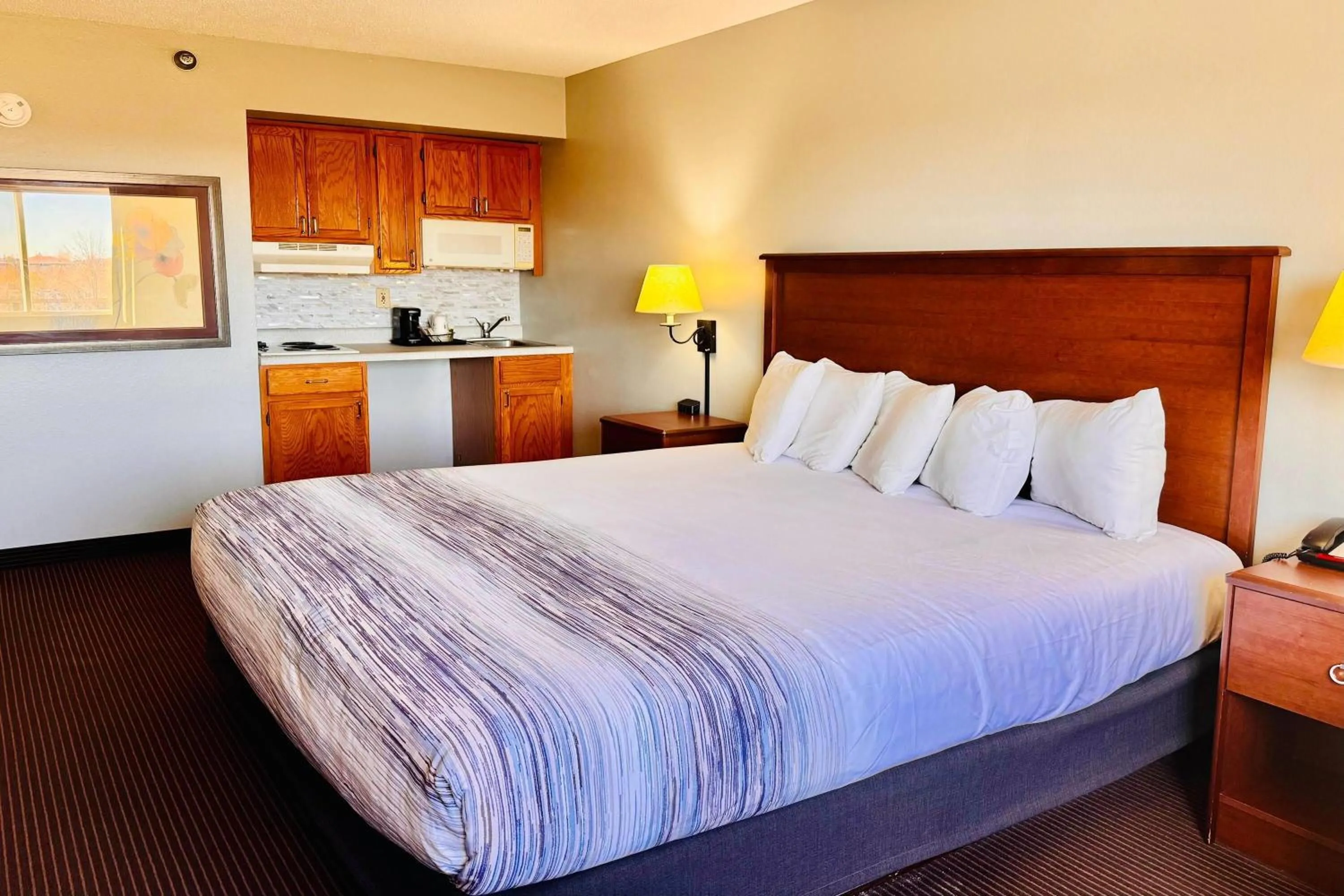 Photo of the whole room, Bed in AmericInn by Wyndham Stillwater