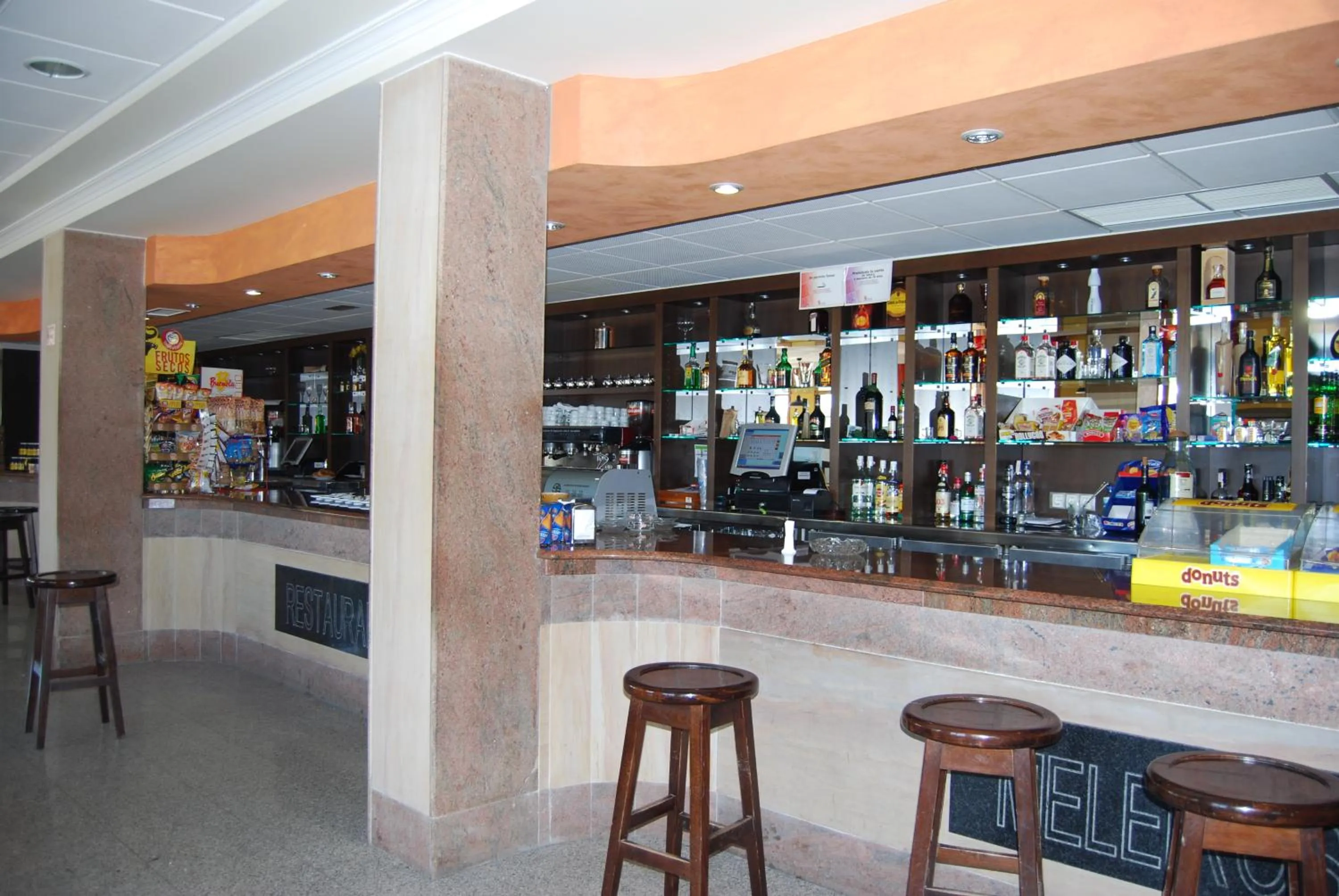 Lounge or bar in Hotel Meleiros