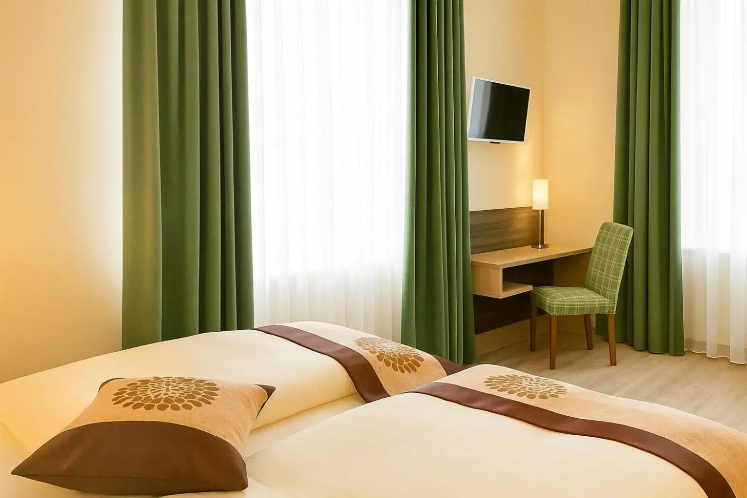 Photo of the whole room, Bed in Mainzer Hof Photo of the whole room, Bed in Mainzer Hof