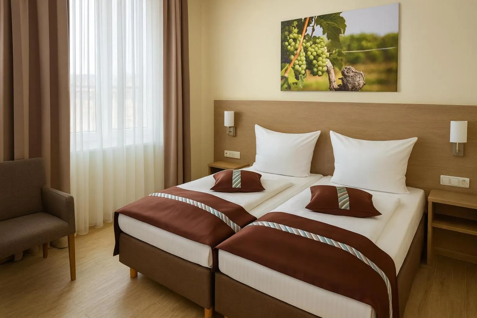 Photo of the whole room, Bed in Mainzer Hof