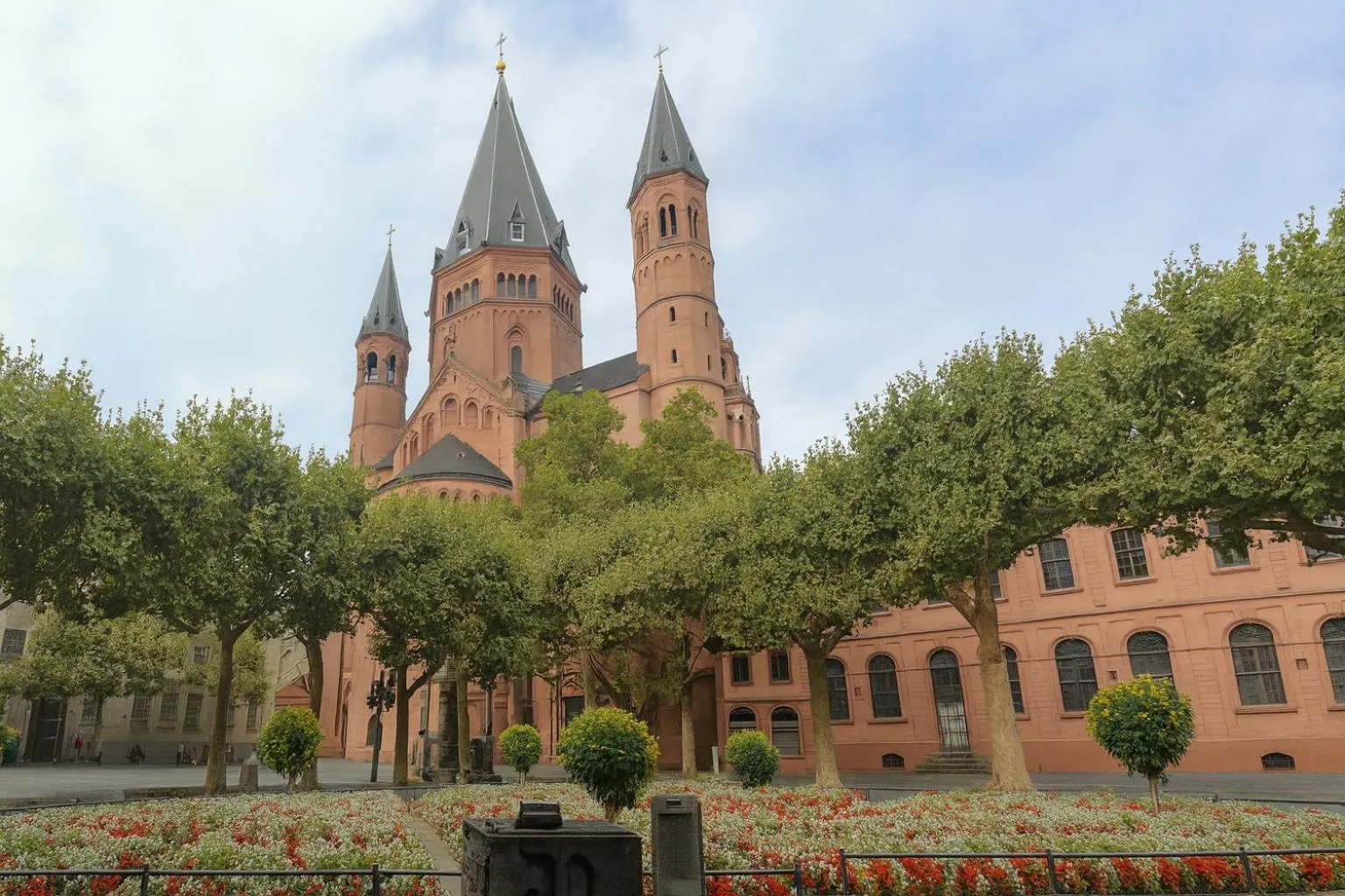 Landmark view in Mainzer Hof