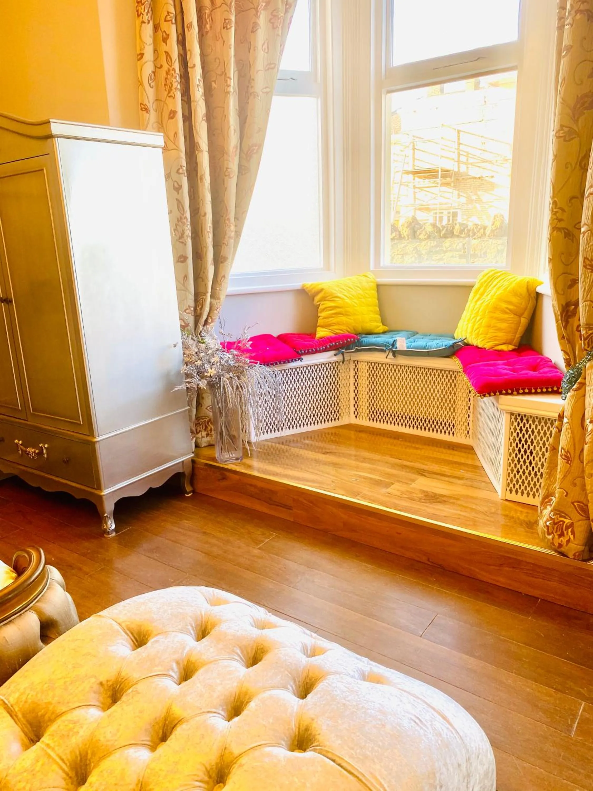 Bed in Villa Mentone Hotel