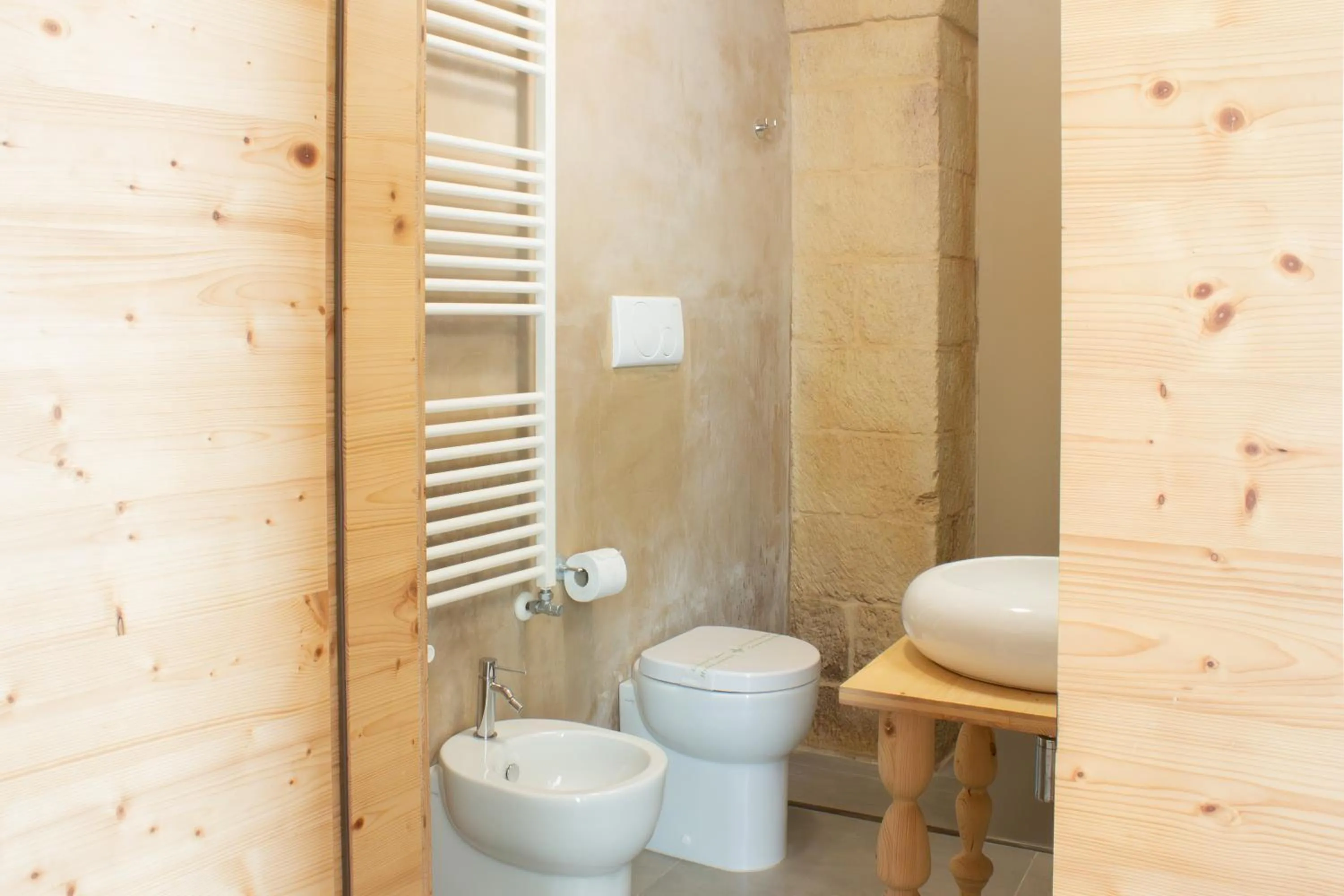 Bathroom in Kabala Bed and Breakfast